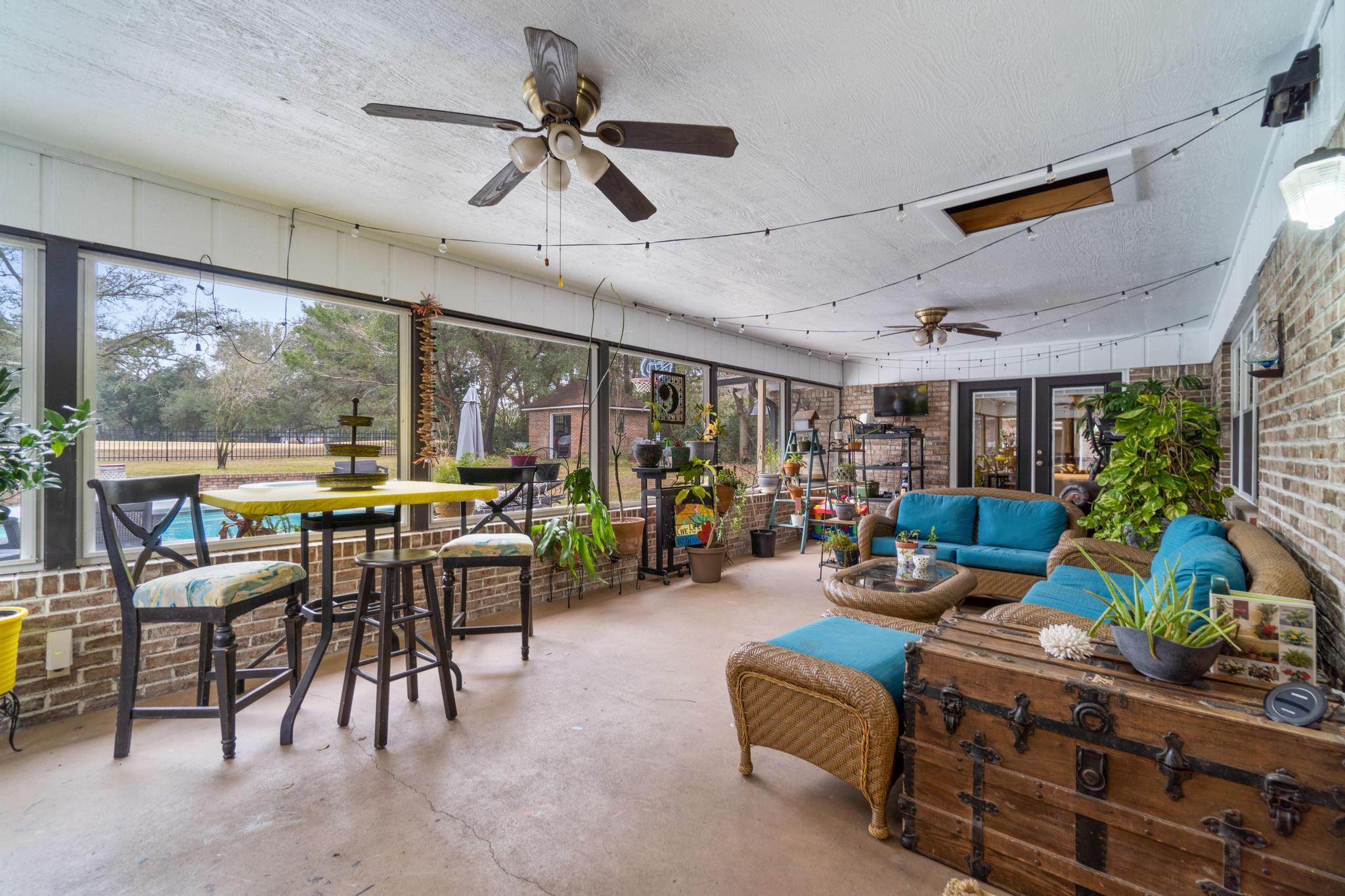 ROCKY,LAKEWAY,FAIRWY (222204.00) - Residential