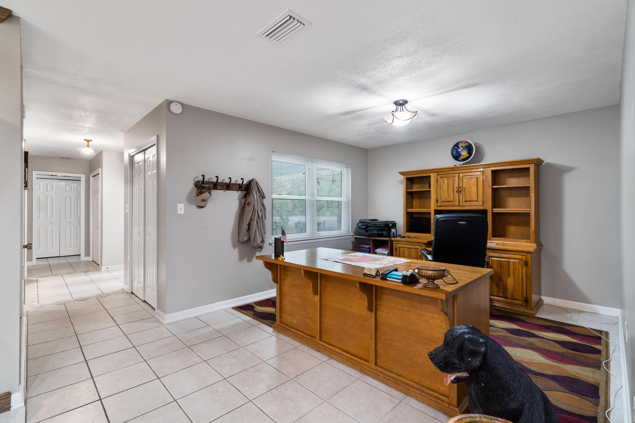 ROCKY,LAKEWAY,FAIRWY (222204.00) - Residential