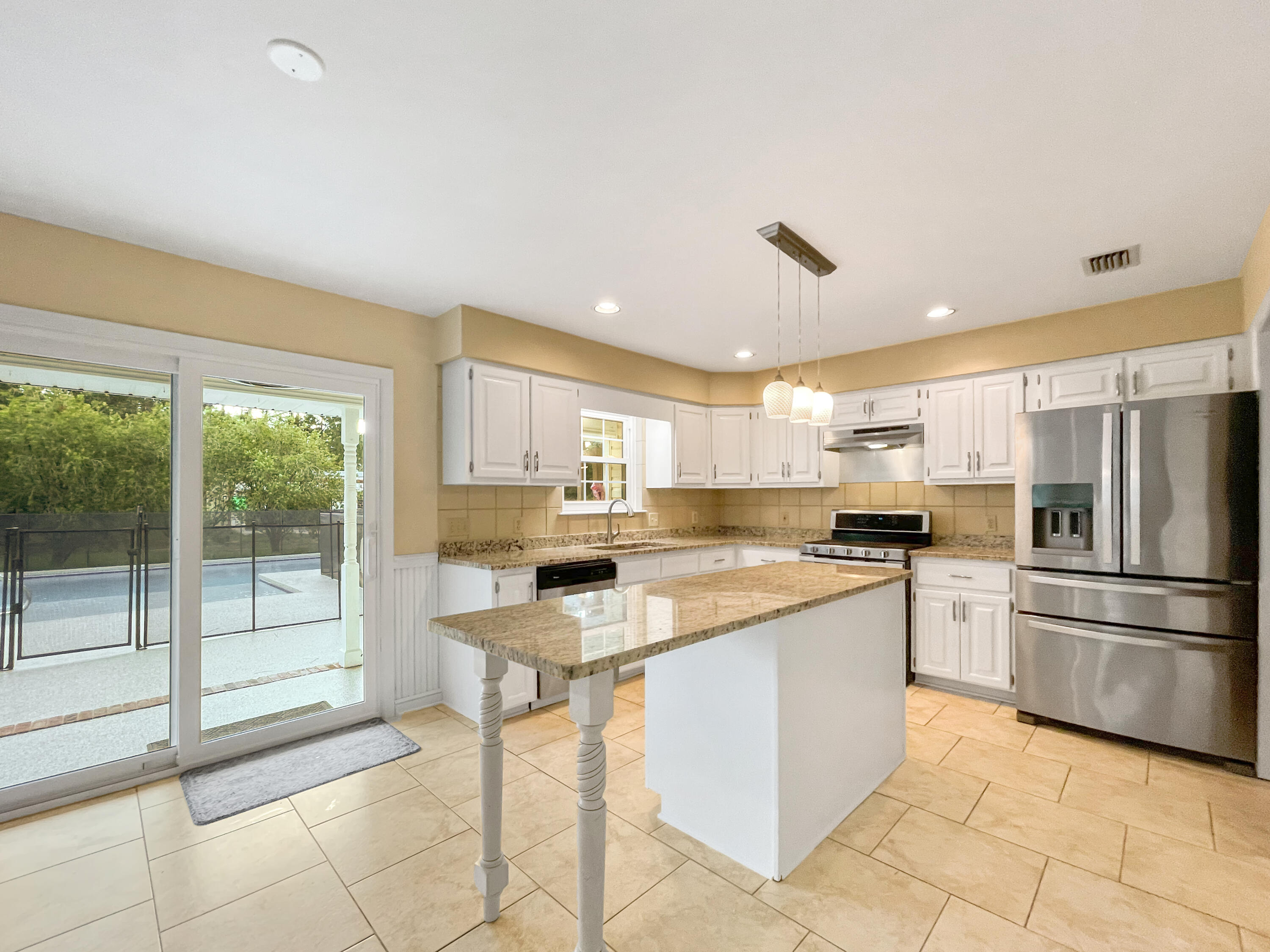 THOMAS DRIVE PARK UNIT 3 - Residential
