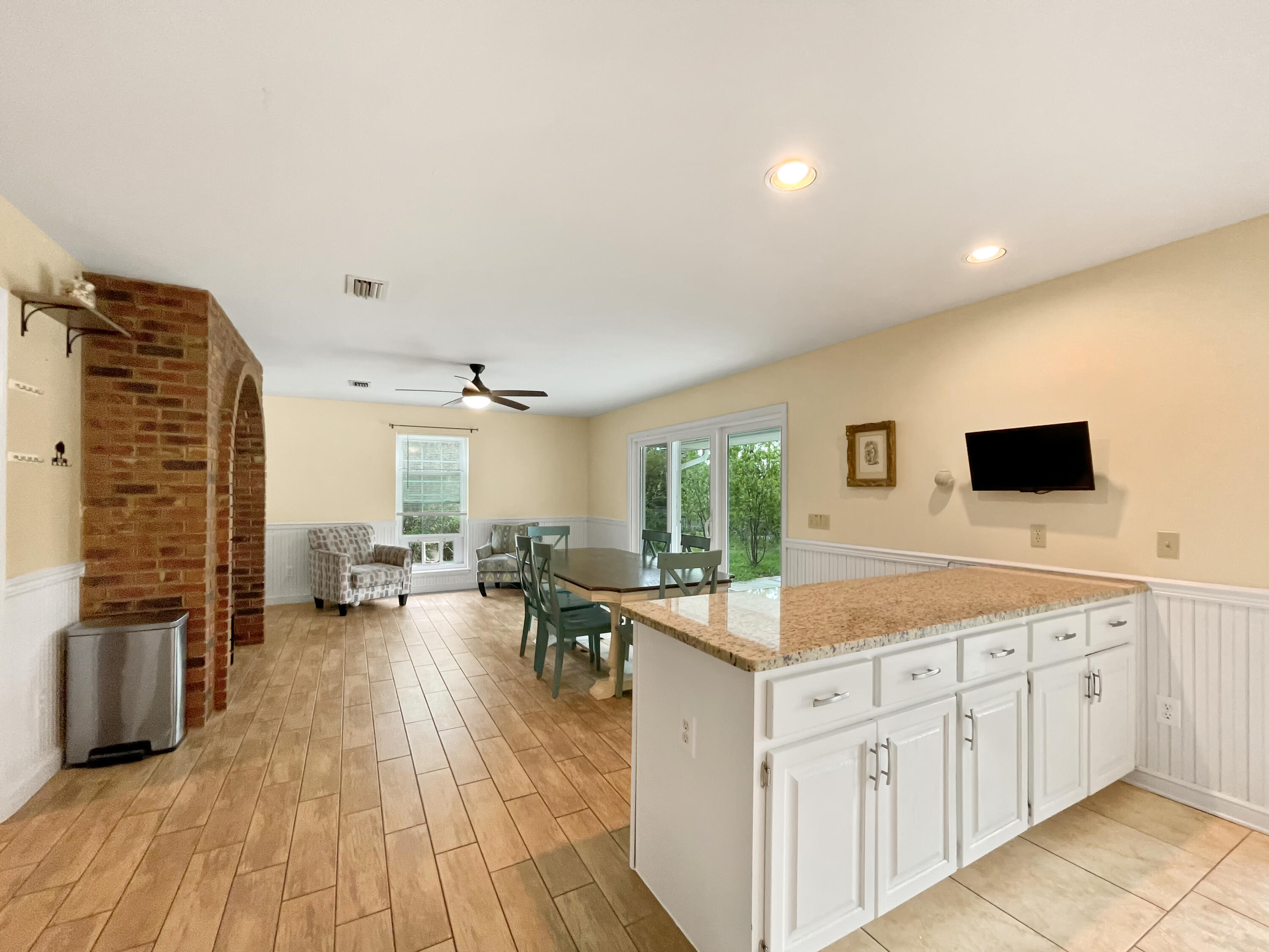 THOMAS DRIVE PARK UNIT 3 - Residential