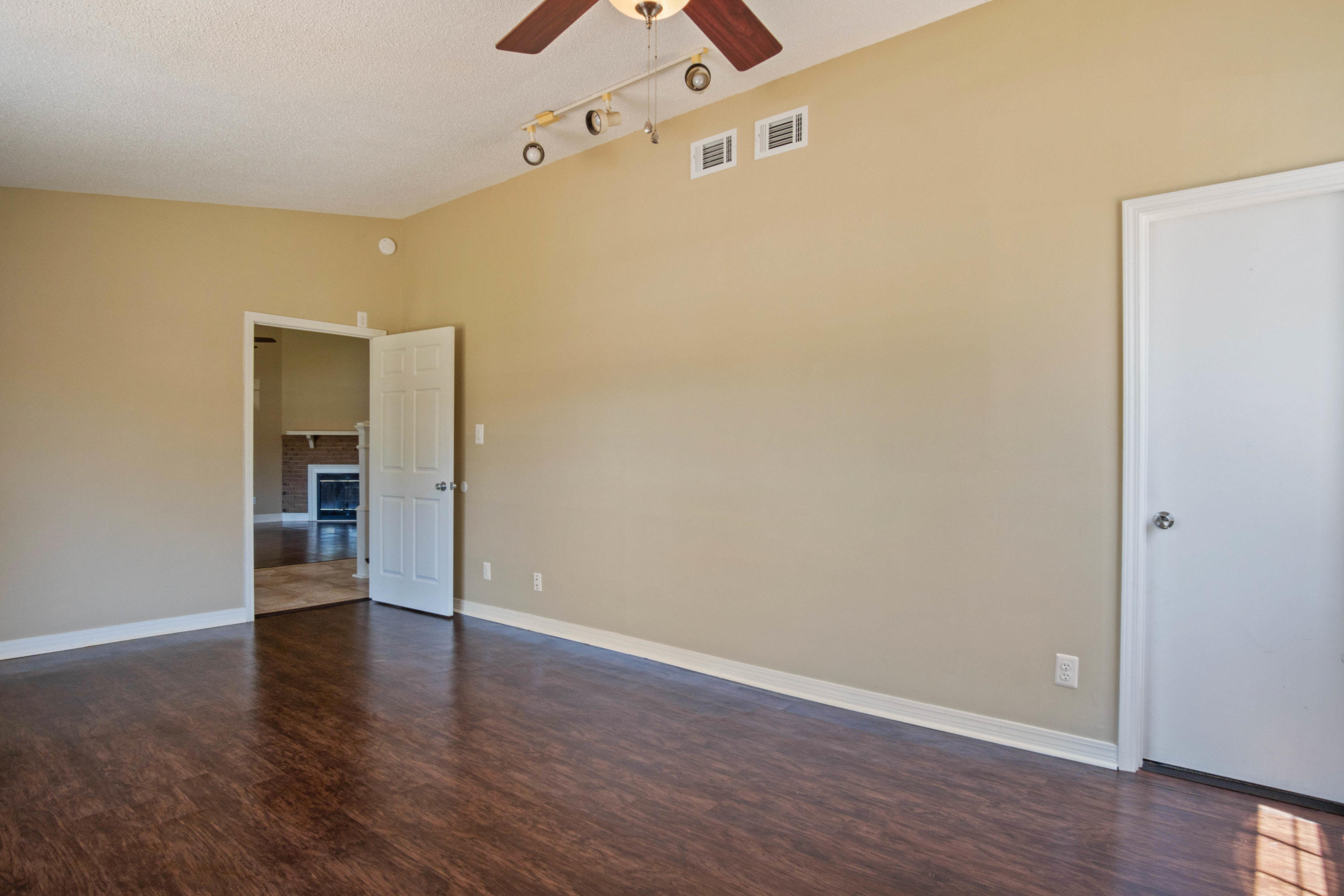 HILLTOP ACRES - Residential