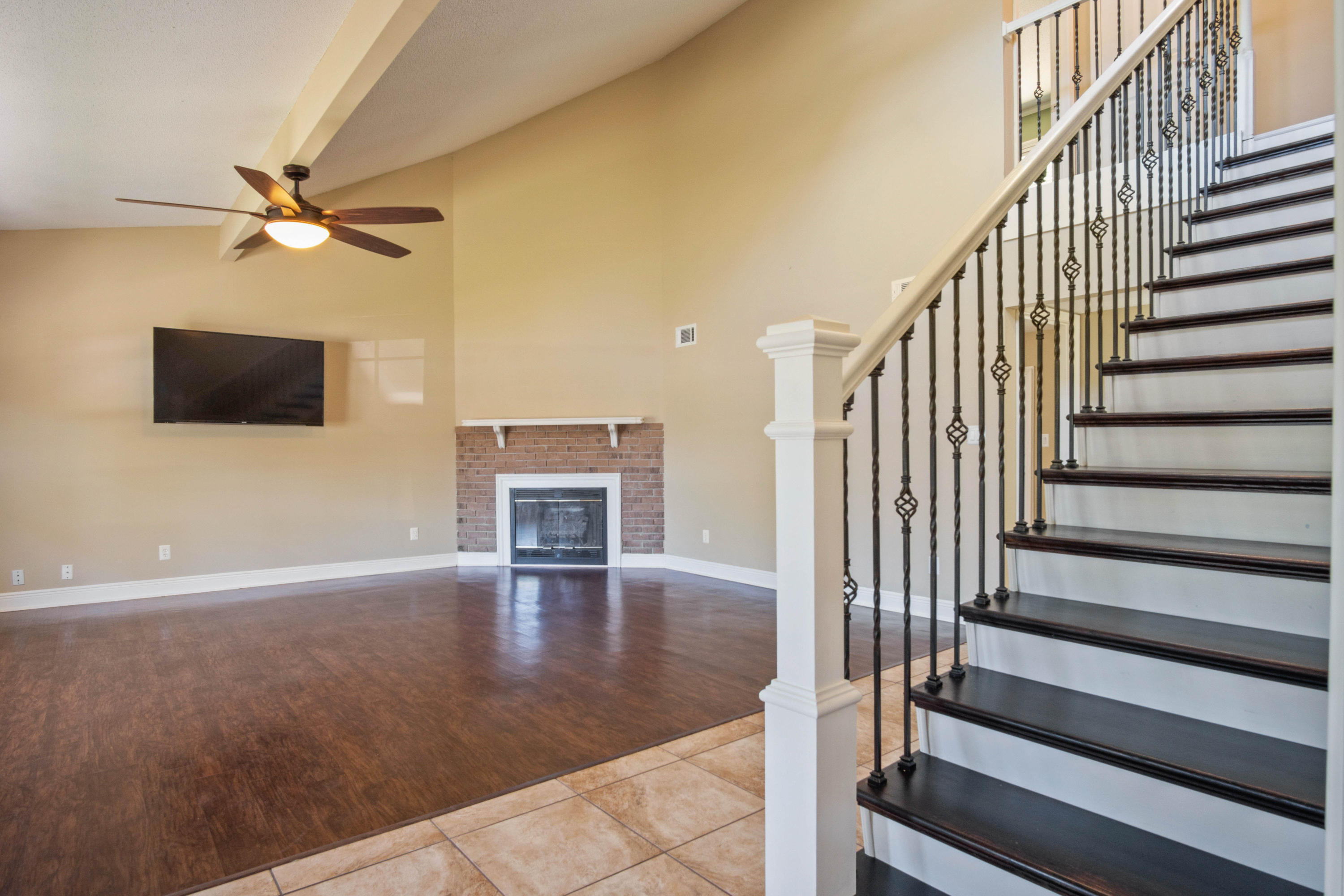 HILLTOP ACRES - Residential