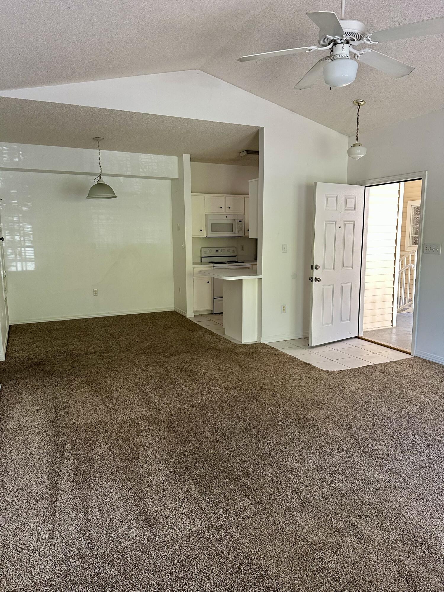 THE OAKS AT NICEVILLE - Residential