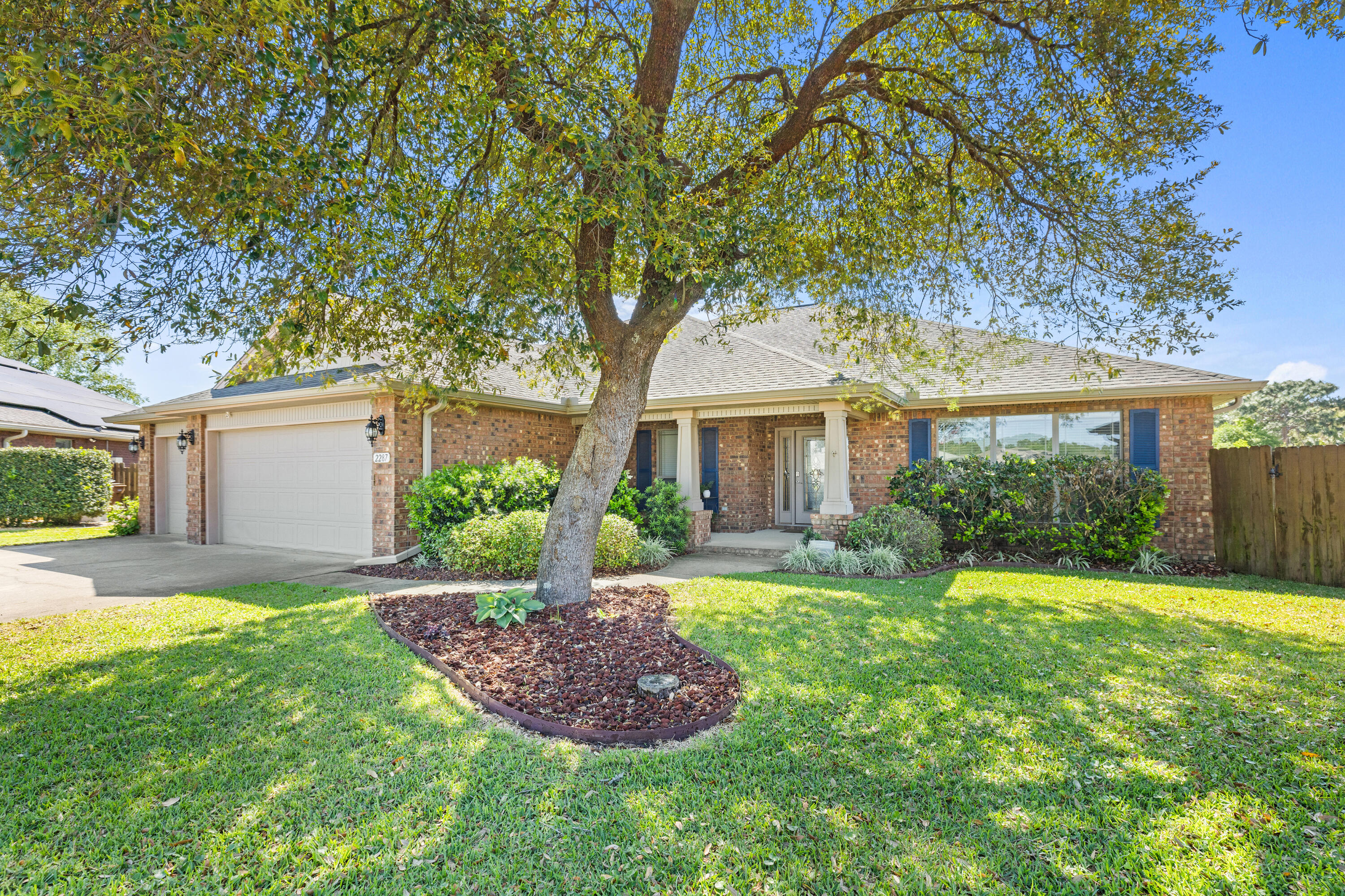 Welcome home to The Meadows of East Navarre!  This beautiful, all brick pool home features an open floor plan of 3,000 sq ft with 4 bedrooms/3 full bathrooms and a 3 car garage. The home features tile in all wet areas, granite kitchen countertops, a beautiful tiled walk-in shower in the primary bathroom with dual shower heads, two walk-in closets in the primary bathroom, and a cultured marble double vanity. Walk out back to your very own tropical oasis to a covered lanai overlooking a gorgeous gunite pool. The home has an irrigation system, lawn pump (2023), well, timer system, and shed installed in 2020 .  Gutters installed in 2020, termite bond 4/16/2024, new sod and landscaping completed in 2020.  Additional electrical outlets installed to accommodate charging of an electrical vehicle. Open House:
Friday, May 17th 2:30-4:30pm
Saturday, May 18th 12-2 pm
Sunday, May 19th 10-12