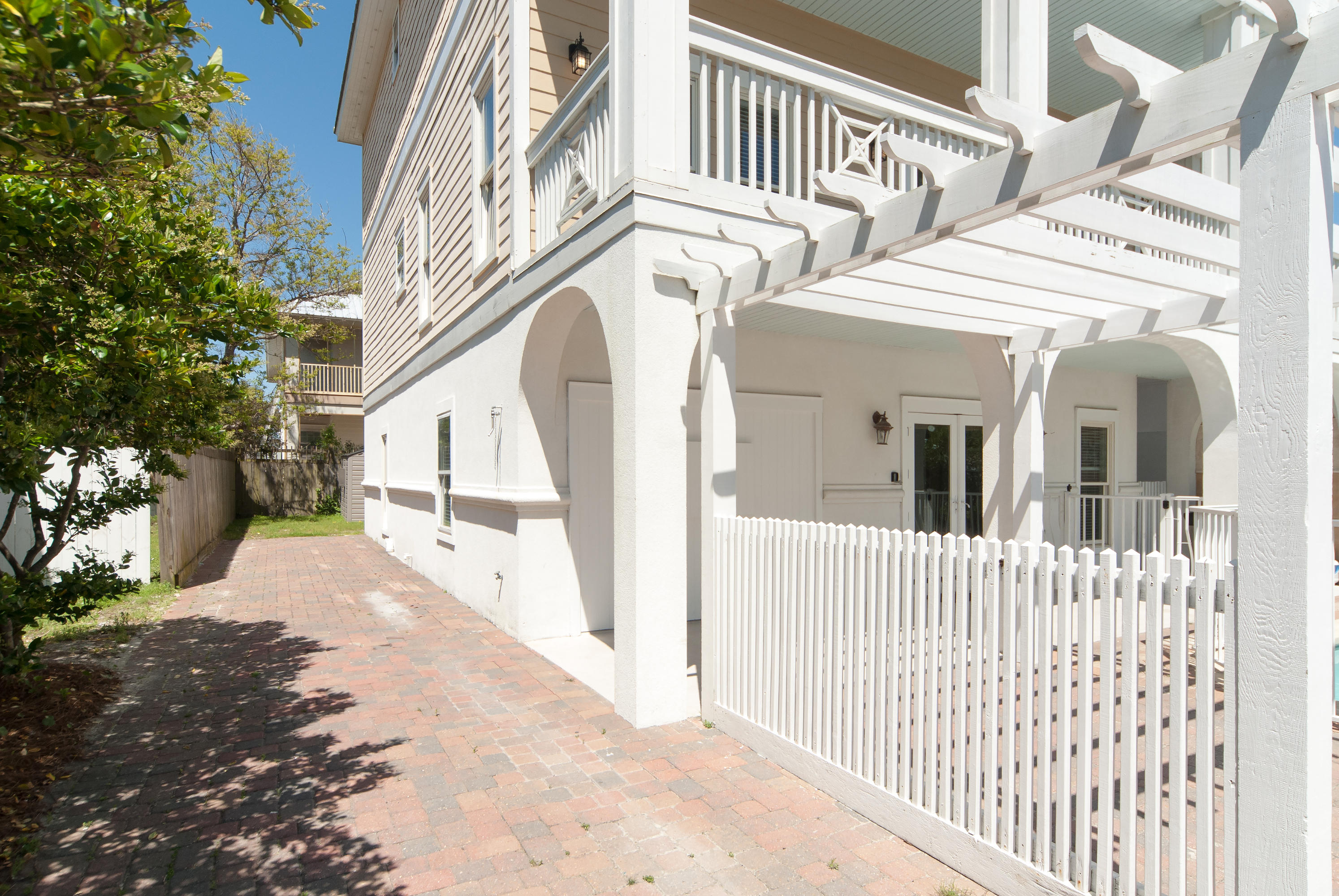 FRANGISTA BEACH - Residential