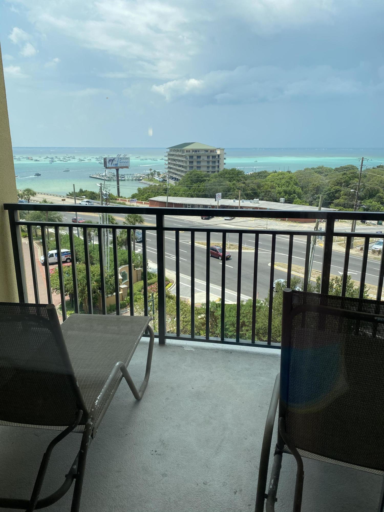 EMERALD GRANDE - Residential