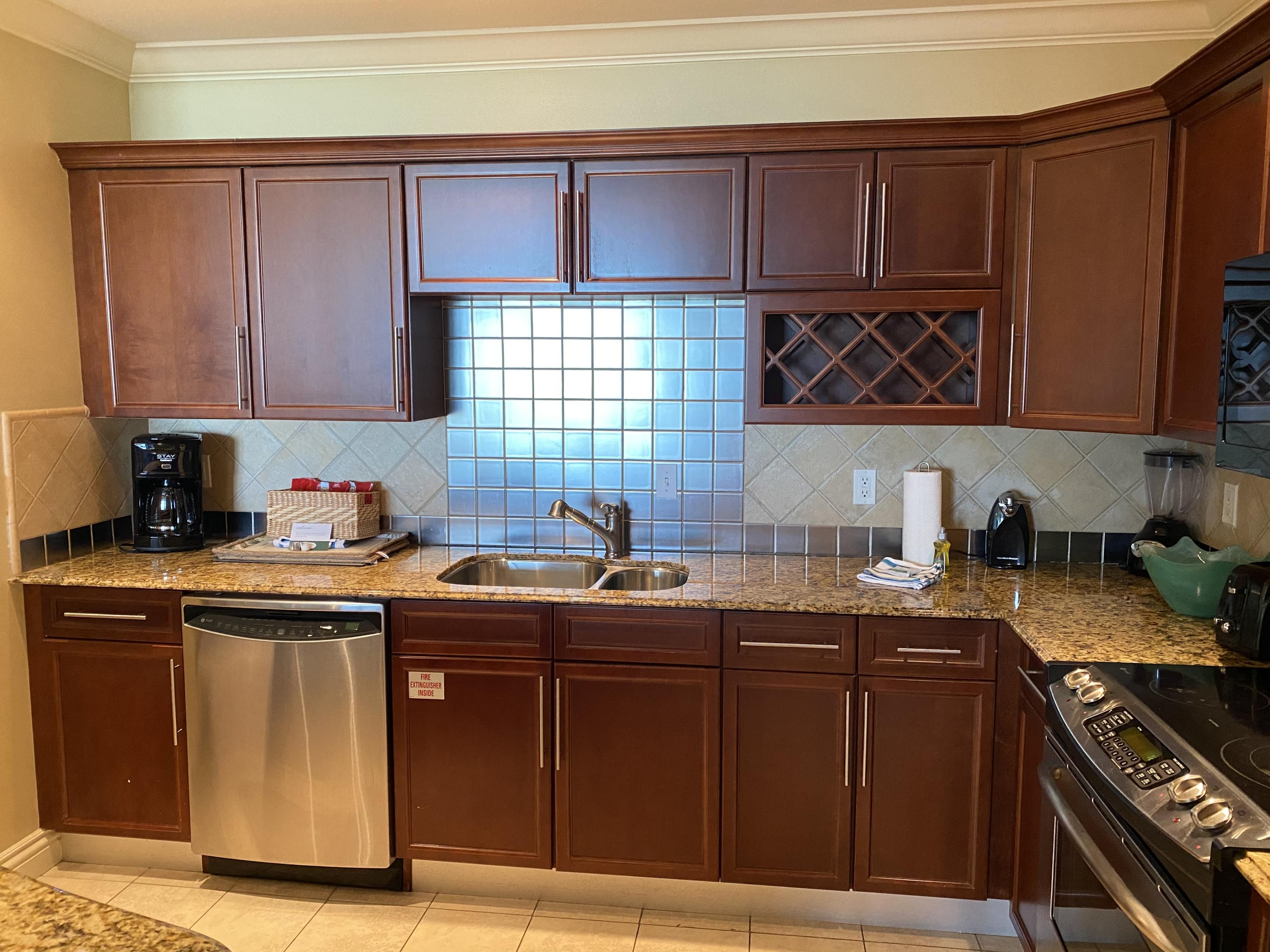 EMERALD GRANDE - Residential