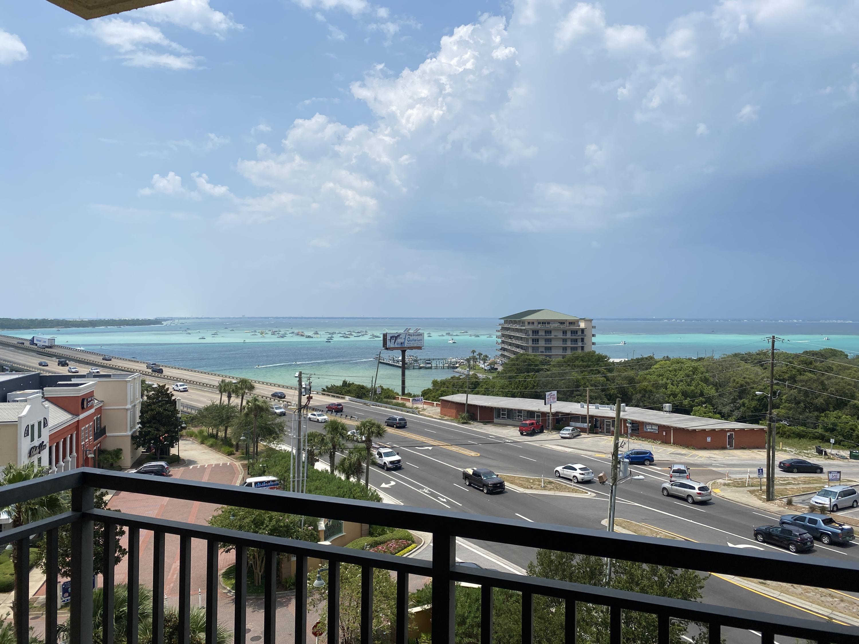 EMERALD GRANDE - Residential