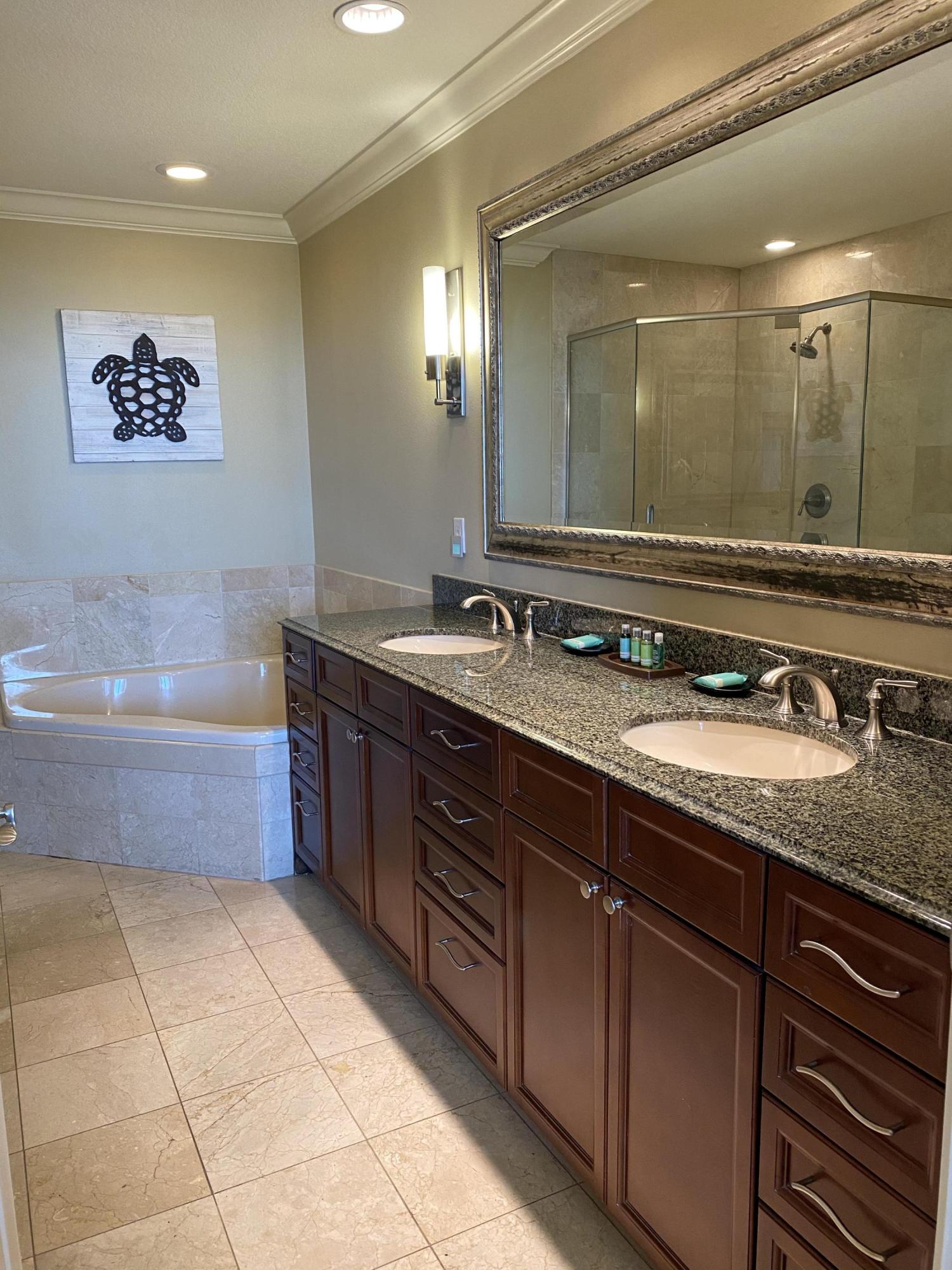 EMERALD GRANDE - Residential