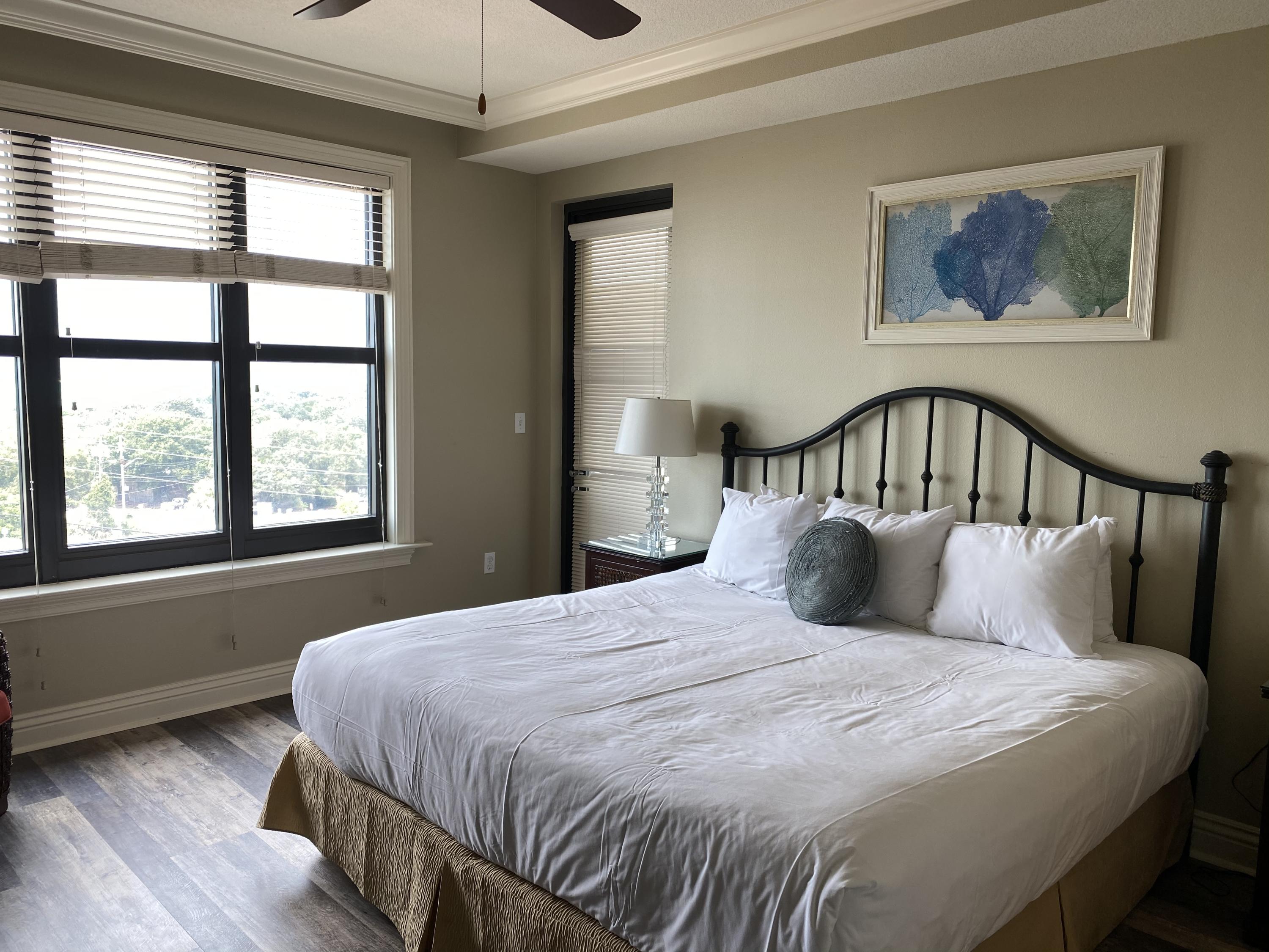 EMERALD GRANDE - Residential