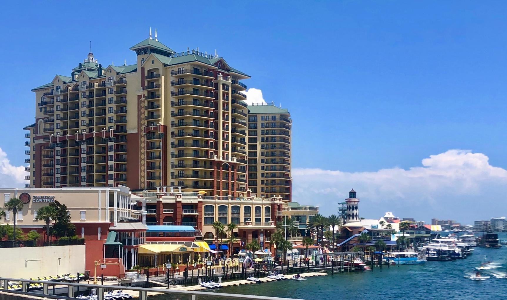 EMERALD GRANDE - Residential