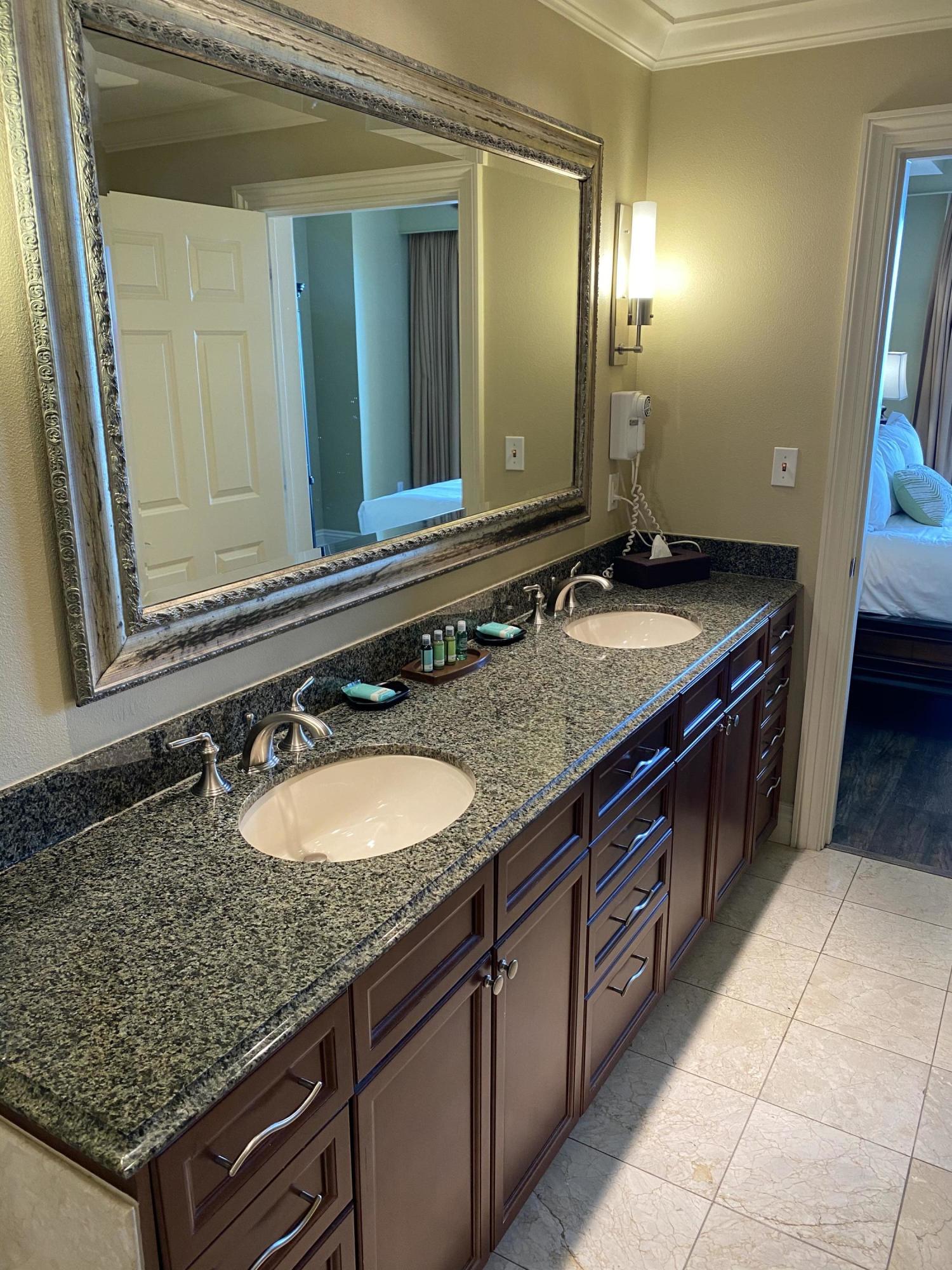 EMERALD GRANDE - Residential