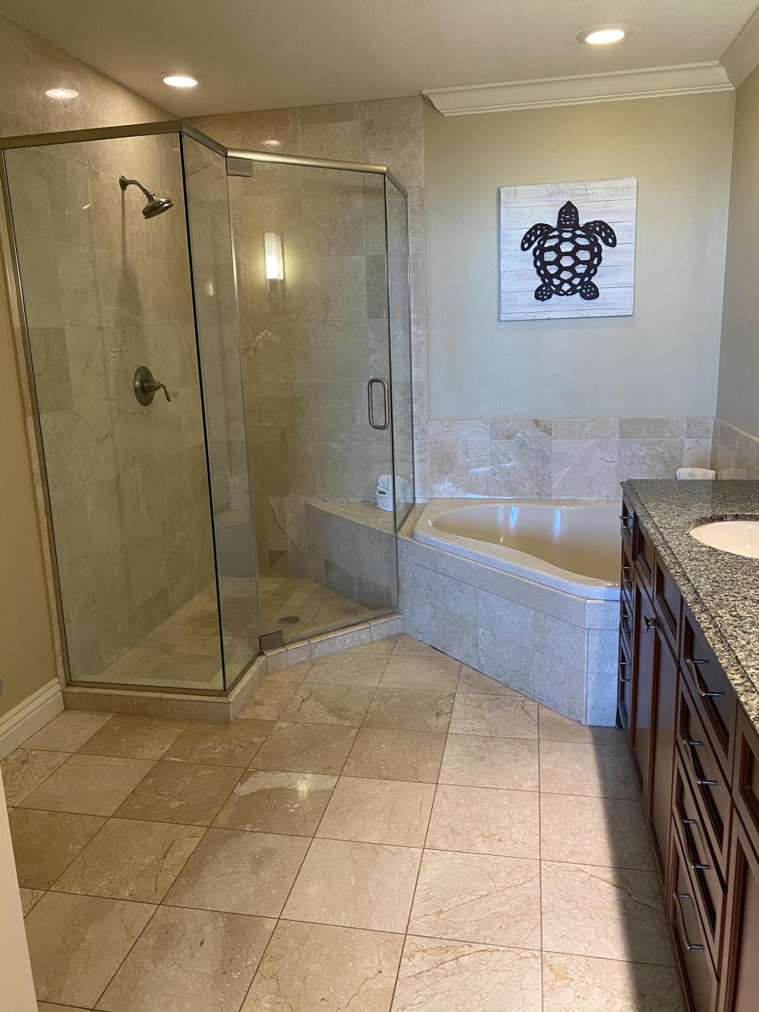 EMERALD GRANDE - Residential