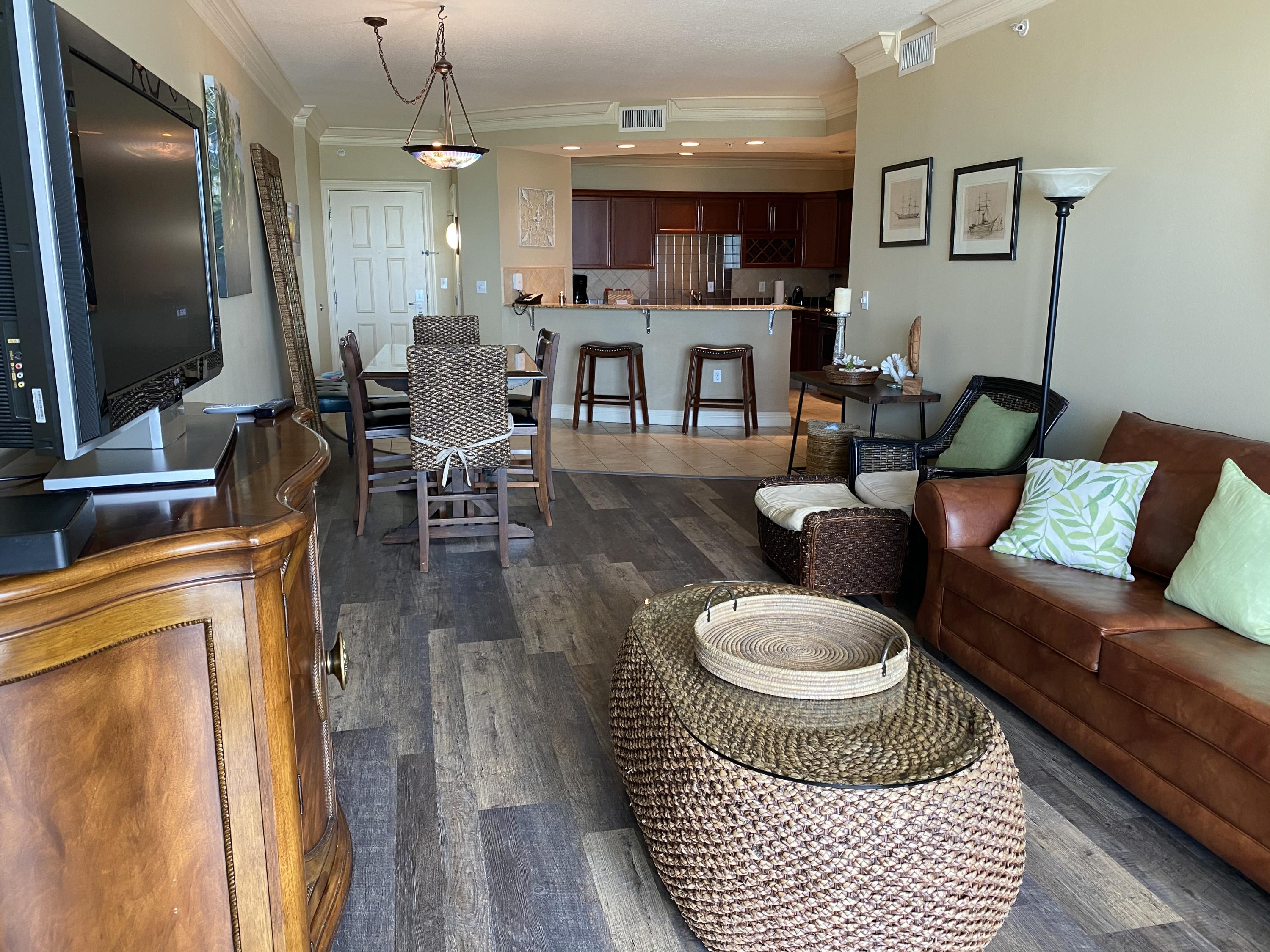 EMERALD GRANDE - Residential