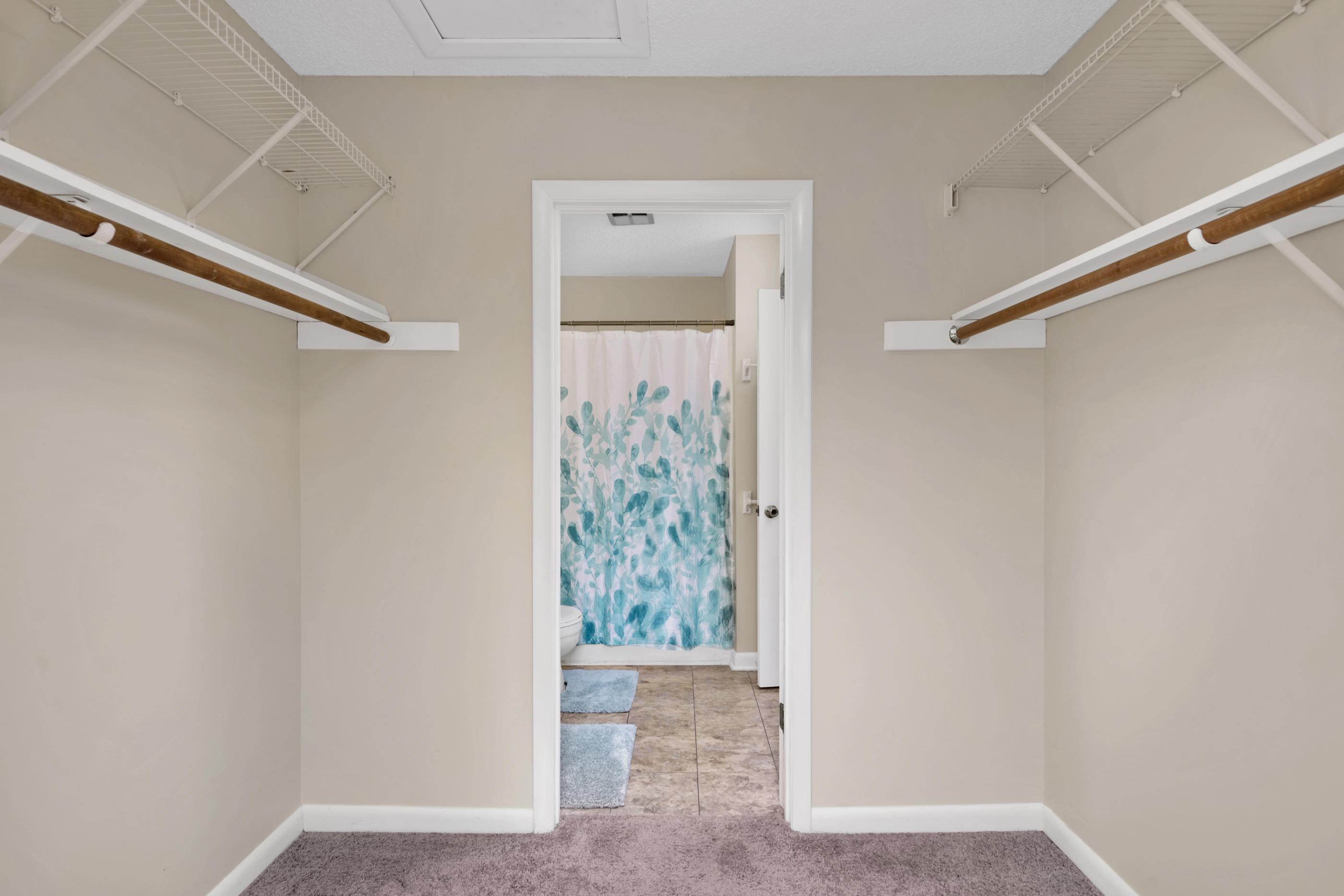 WOODHAM MANOR - Residential