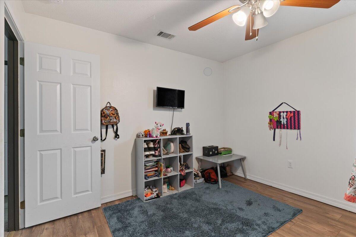 STILLWELL ESTATES - Residential