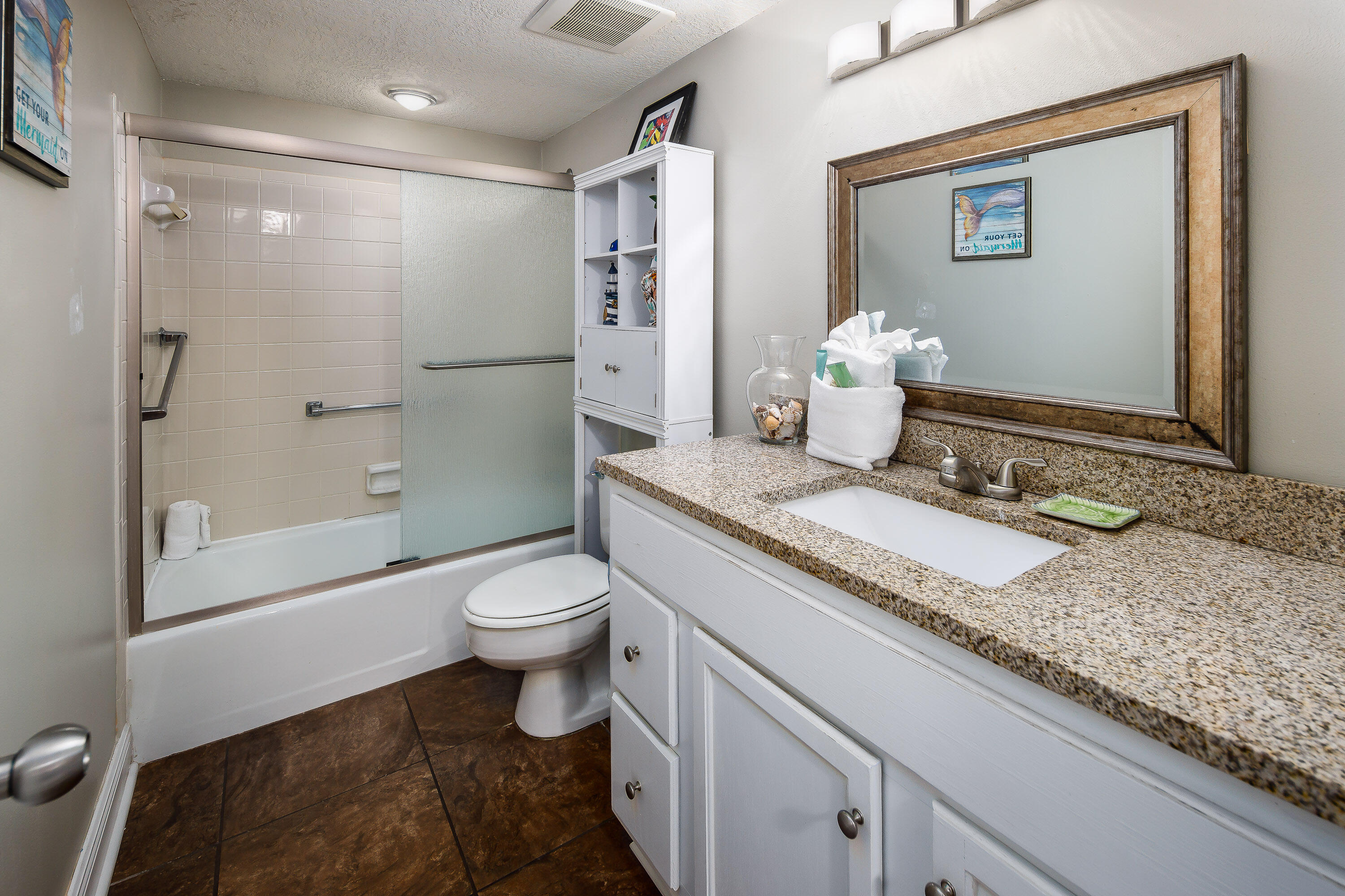 SURF DWELLER CONDO - Residential