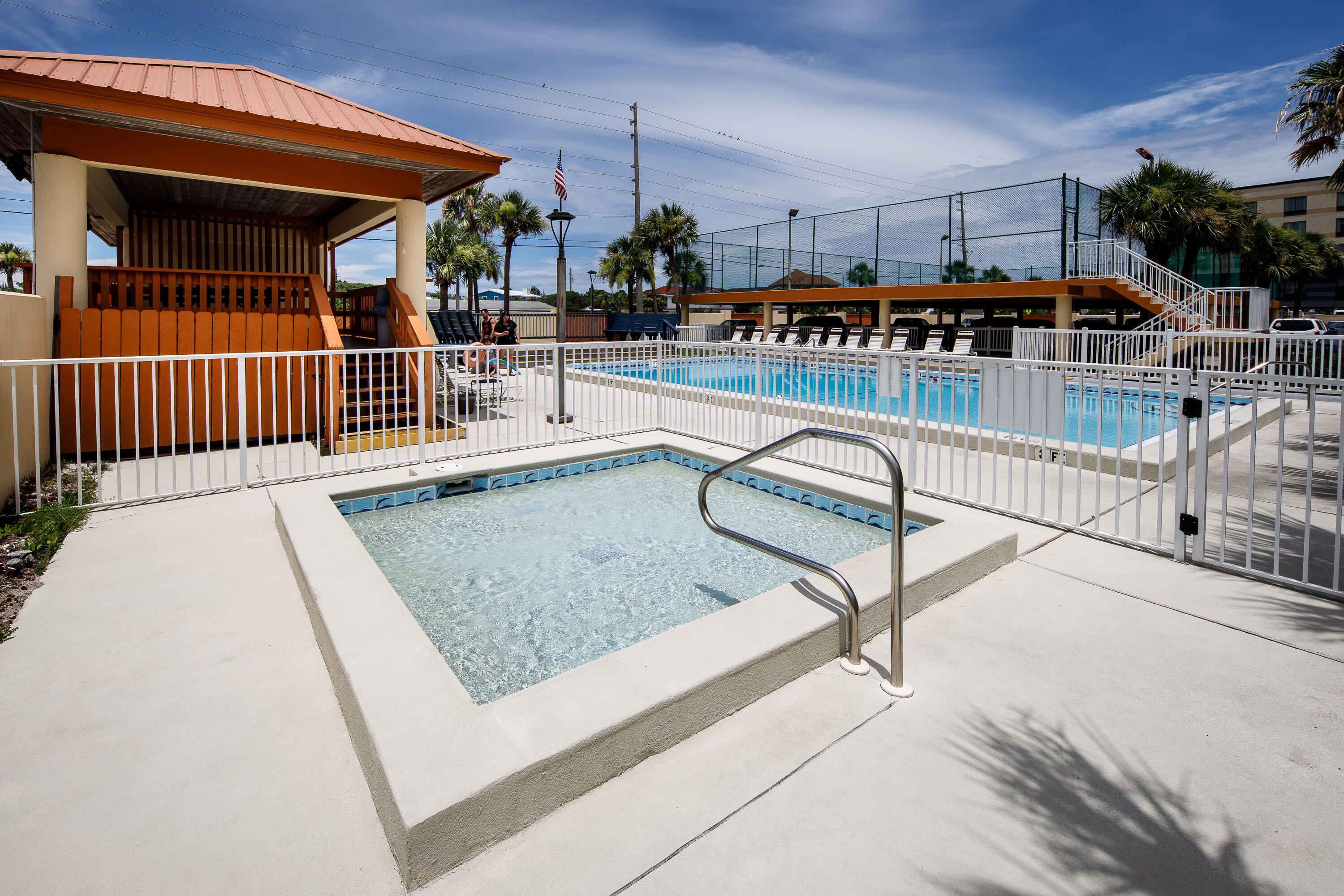 SURF DWELLER CONDO - Residential