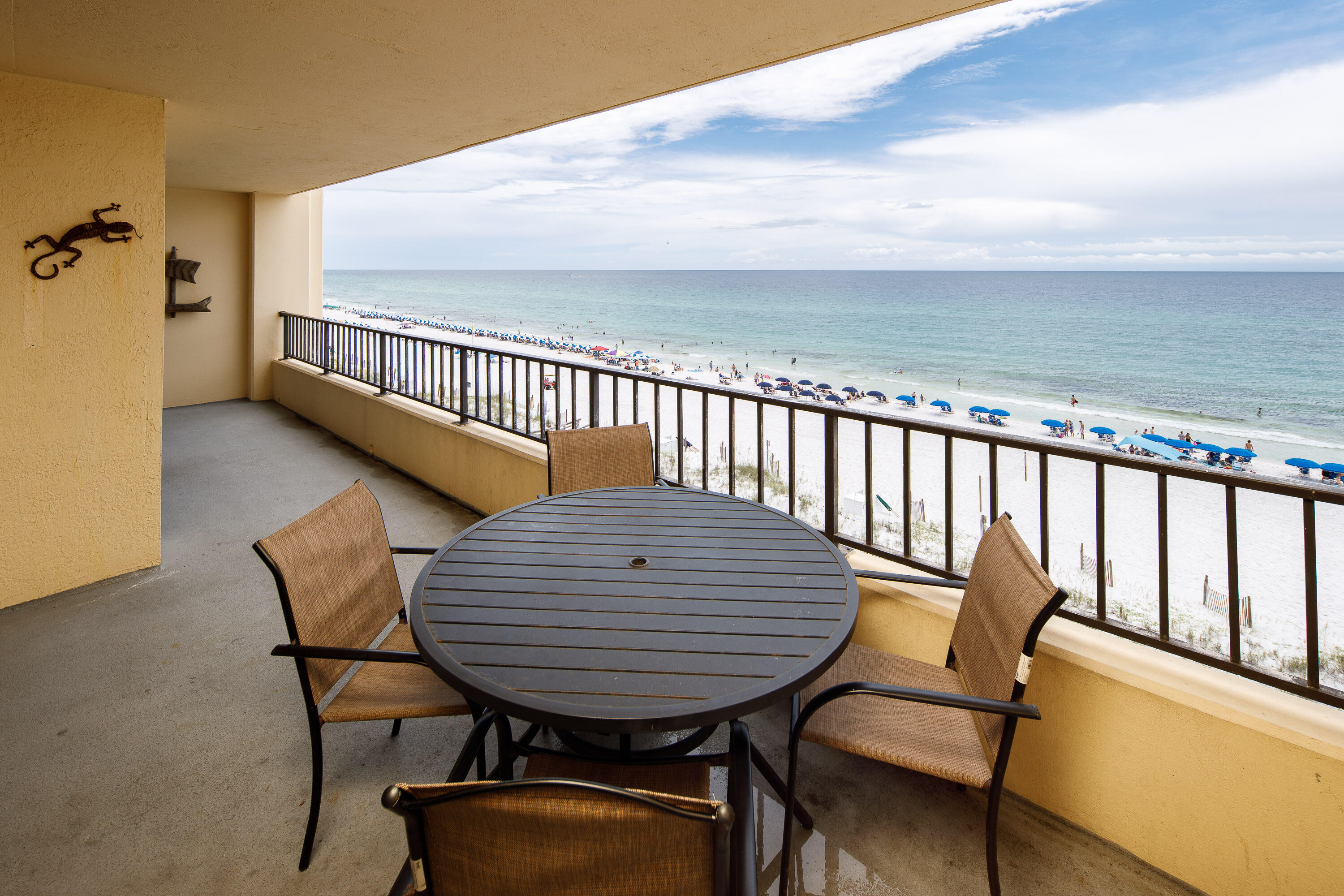 SURF DWELLER CONDO - Residential
