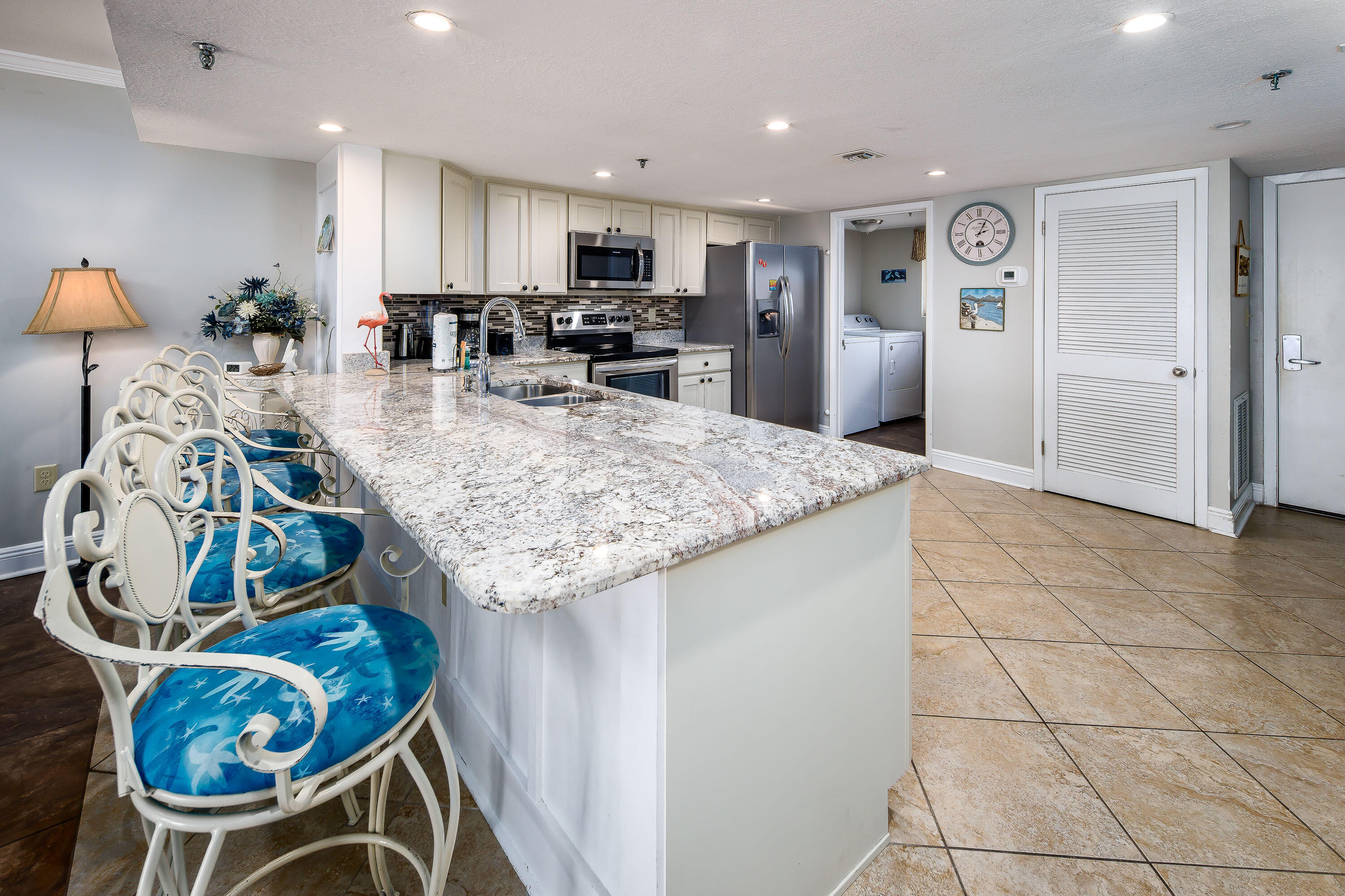 SURF DWELLER CONDO - Residential