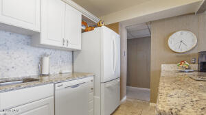 Windward Beach Resort - Residential