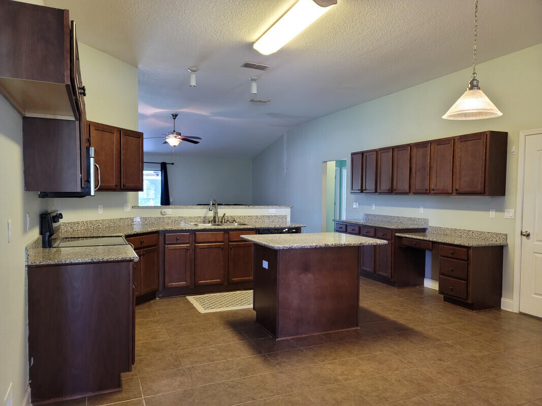 Silver Springs Estates - Residential