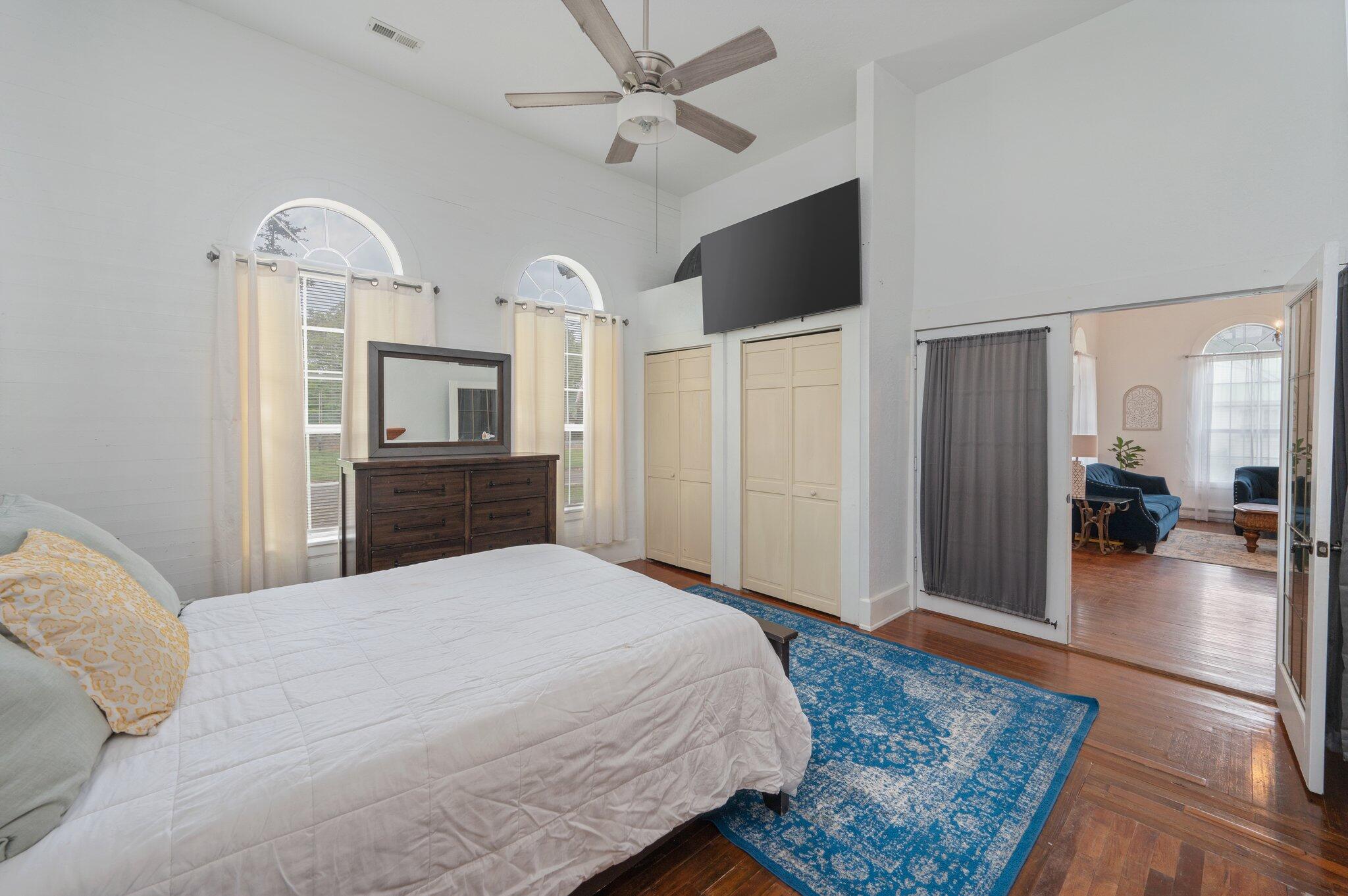 LOTS 17 & 18 BLK 18 HUGHES - Residential