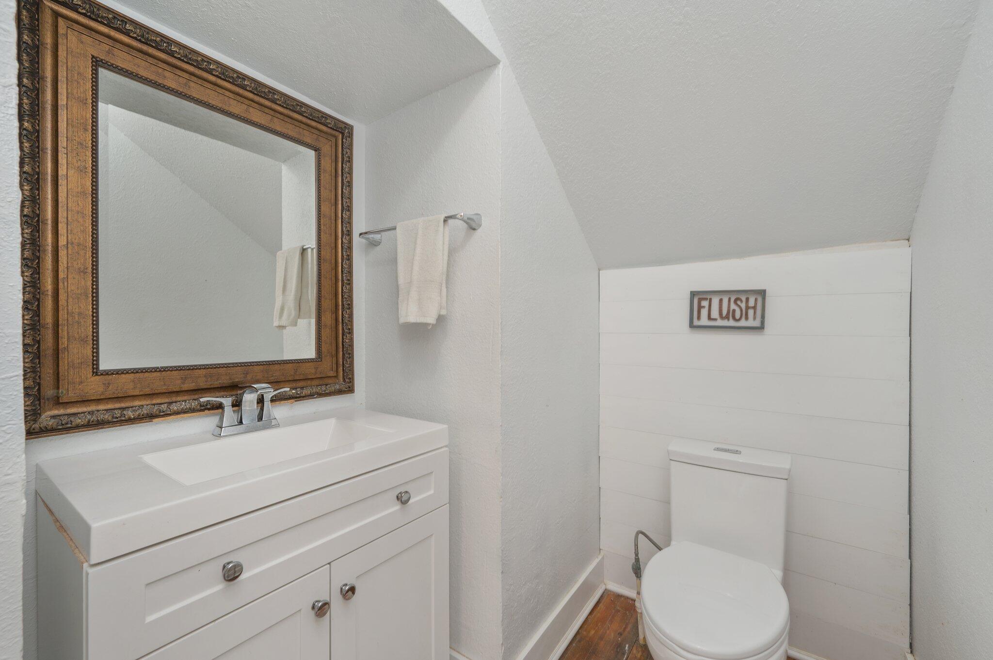 LOTS 17 & 18 BLK 18 HUGHES - Residential