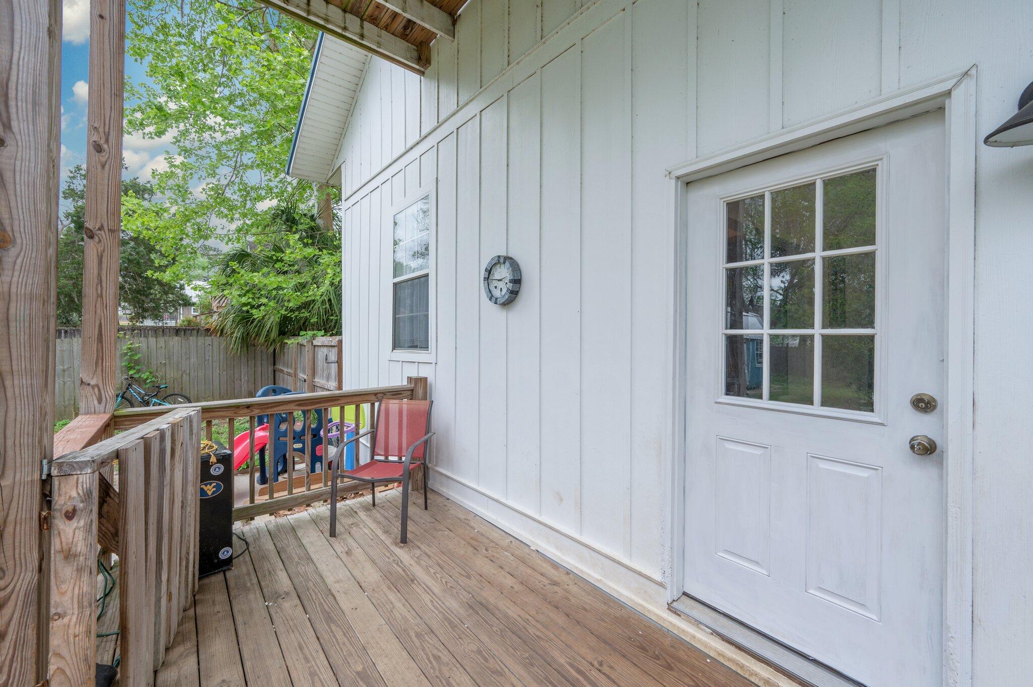 LOTS 17 & 18 BLK 18 HUGHES - Residential