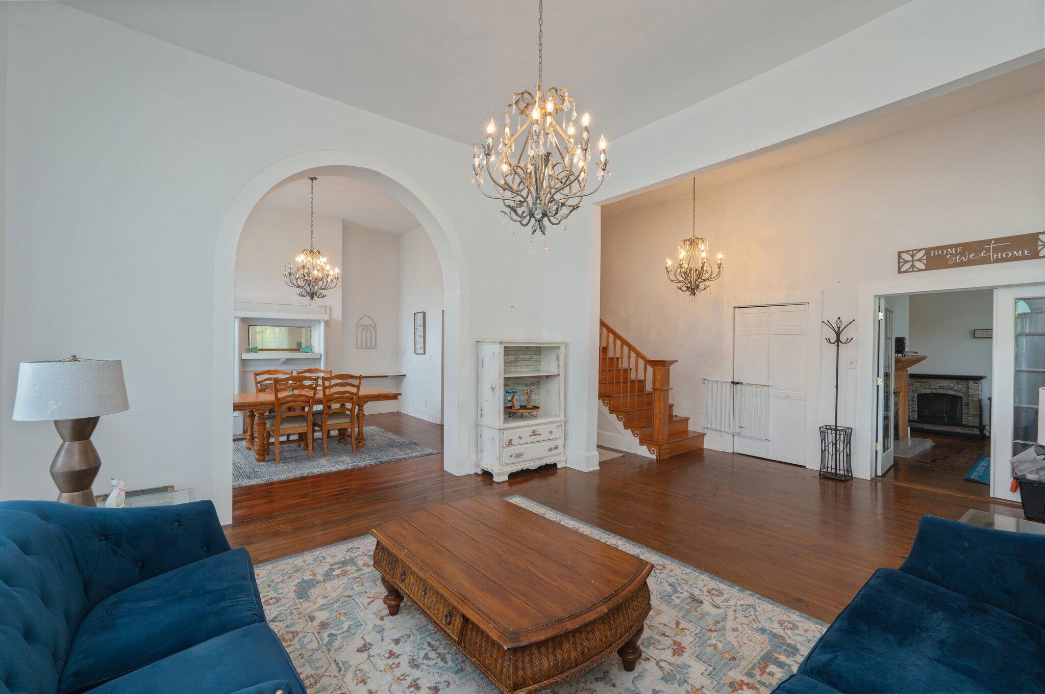 LOTS 17 & 18 BLK 18 HUGHES - Residential