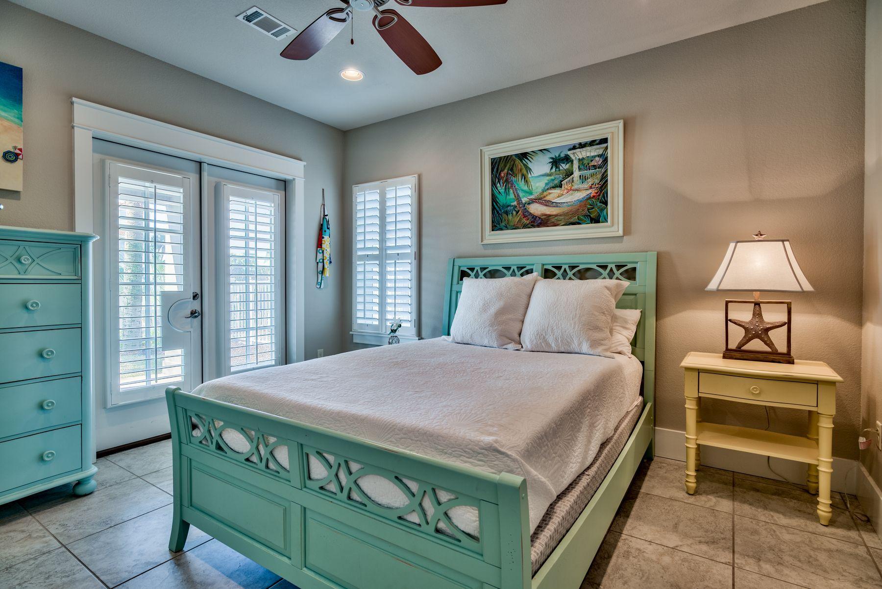 Crystal Shores - Residential