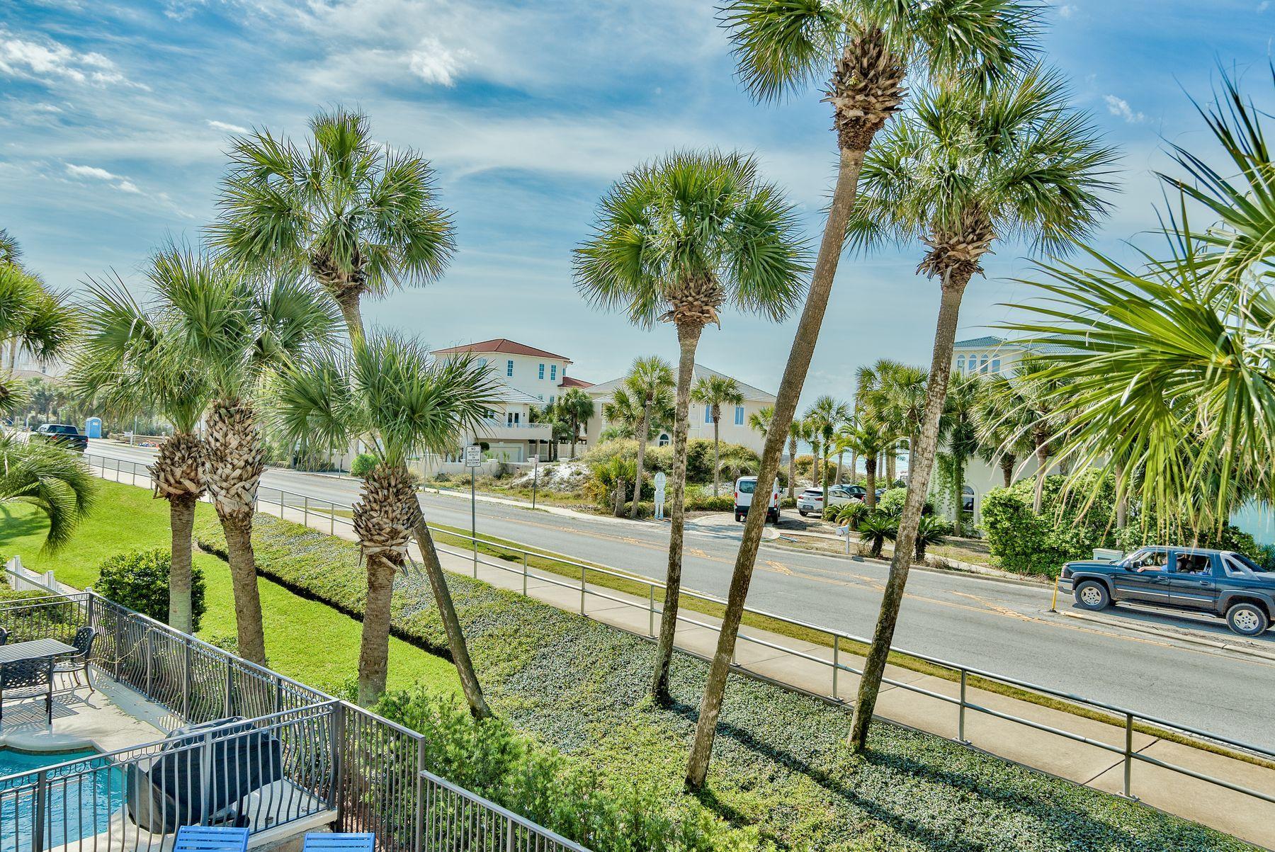 Crystal Shores - Residential