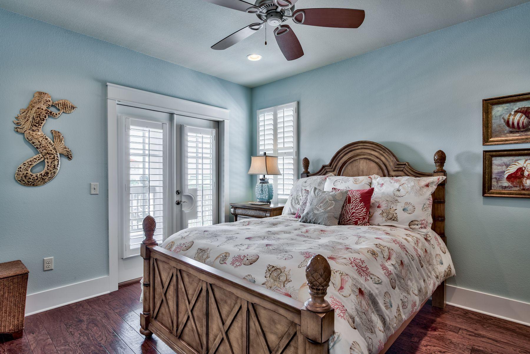 Crystal Shores - Residential