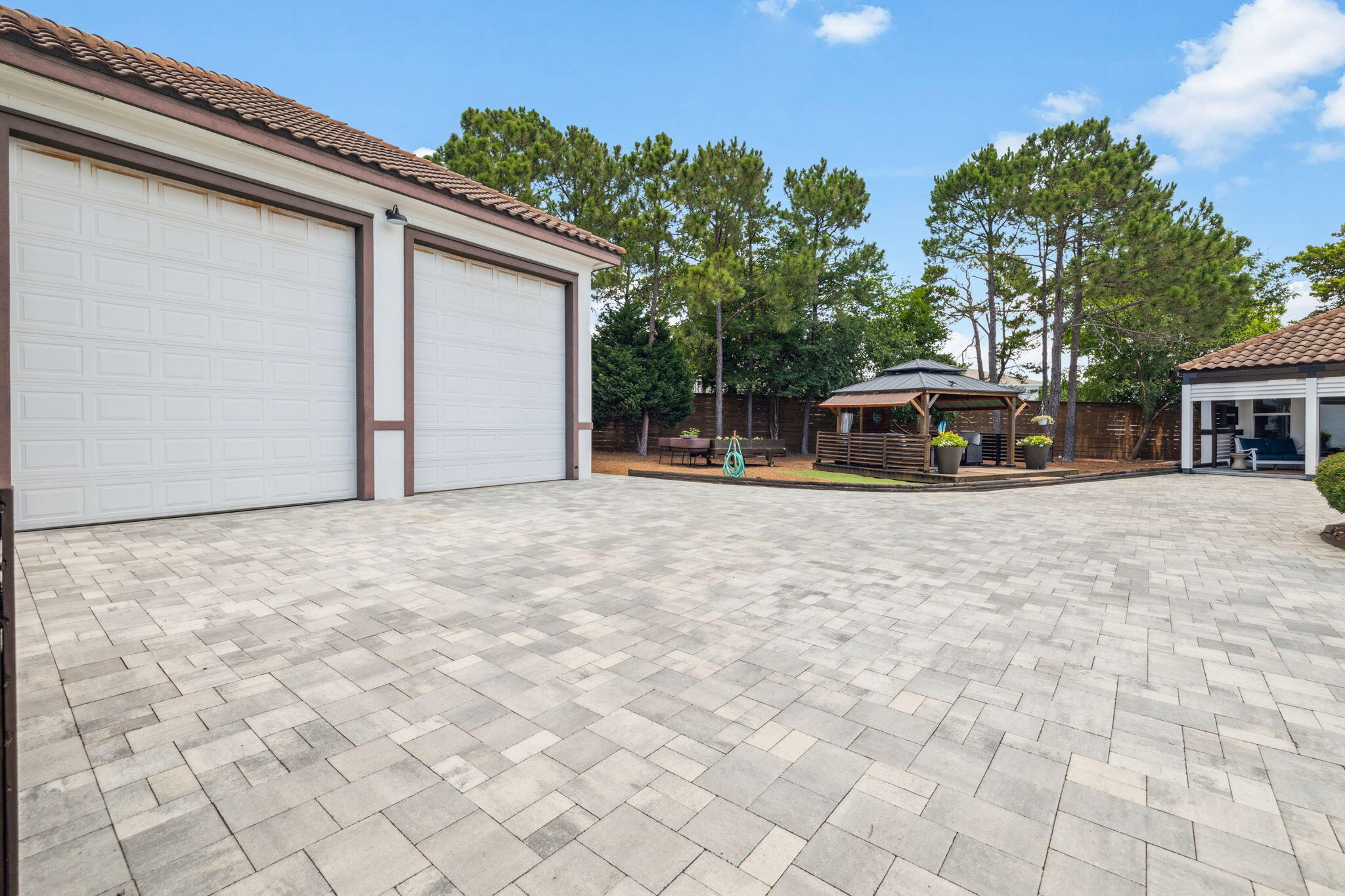 GULF PINES - Residential