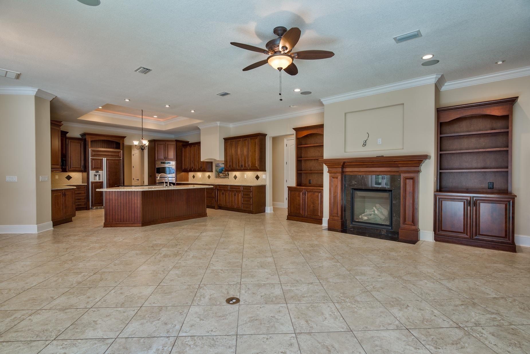 ISLAND GREEN - Residential