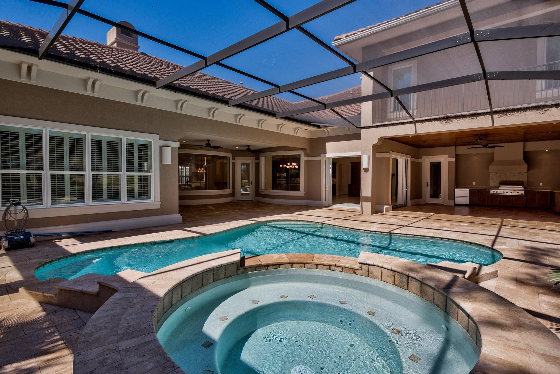 ISLAND GREEN - Residential