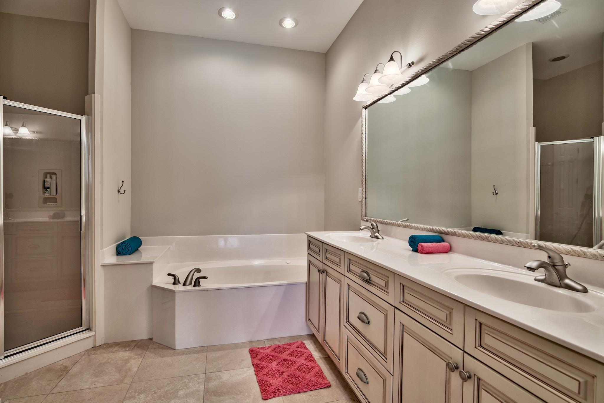 LEGEND CREEK AT SANDESTIN - Residential