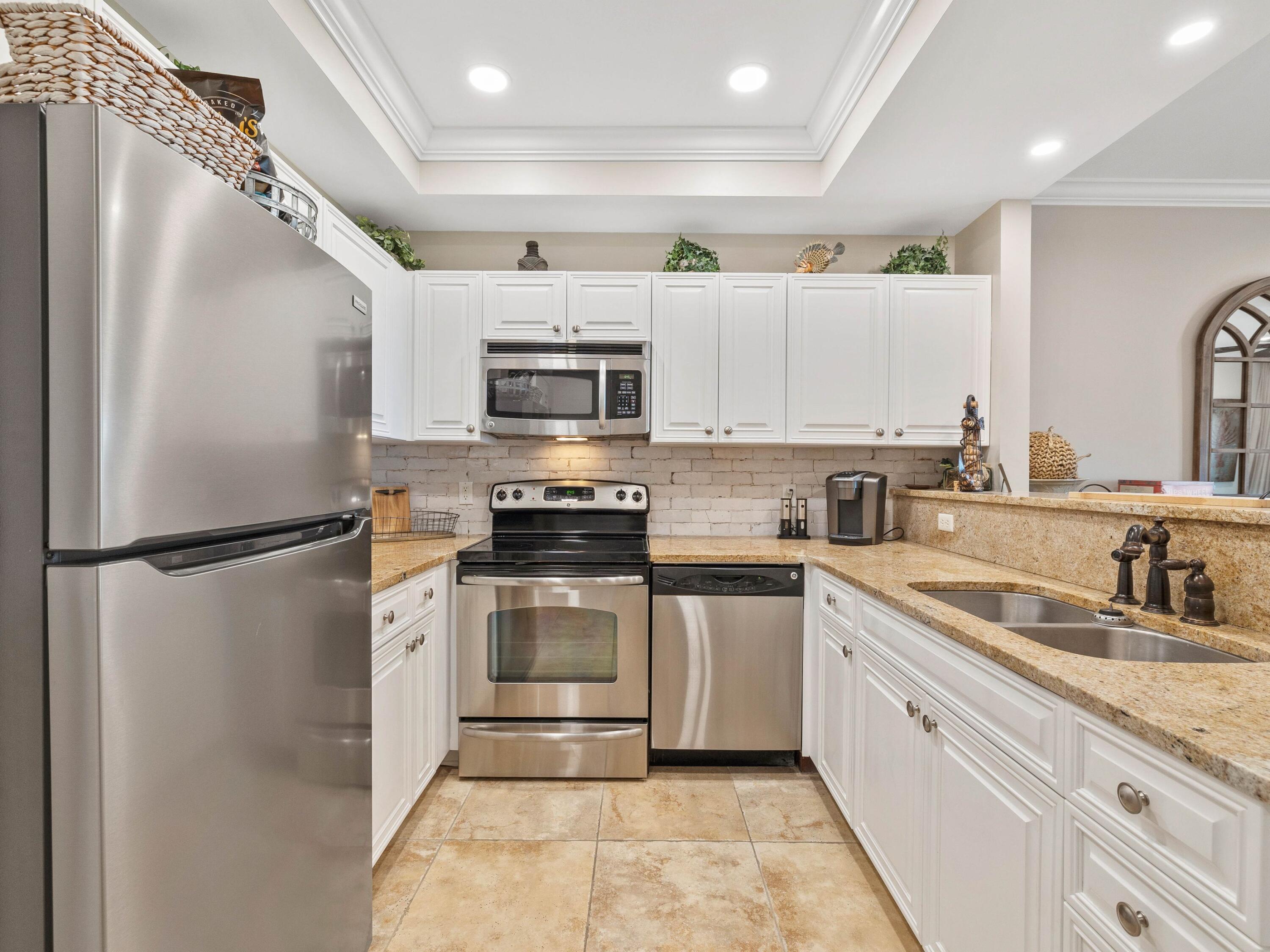 SUMMIT AT TOPS'L (THE) - Residential