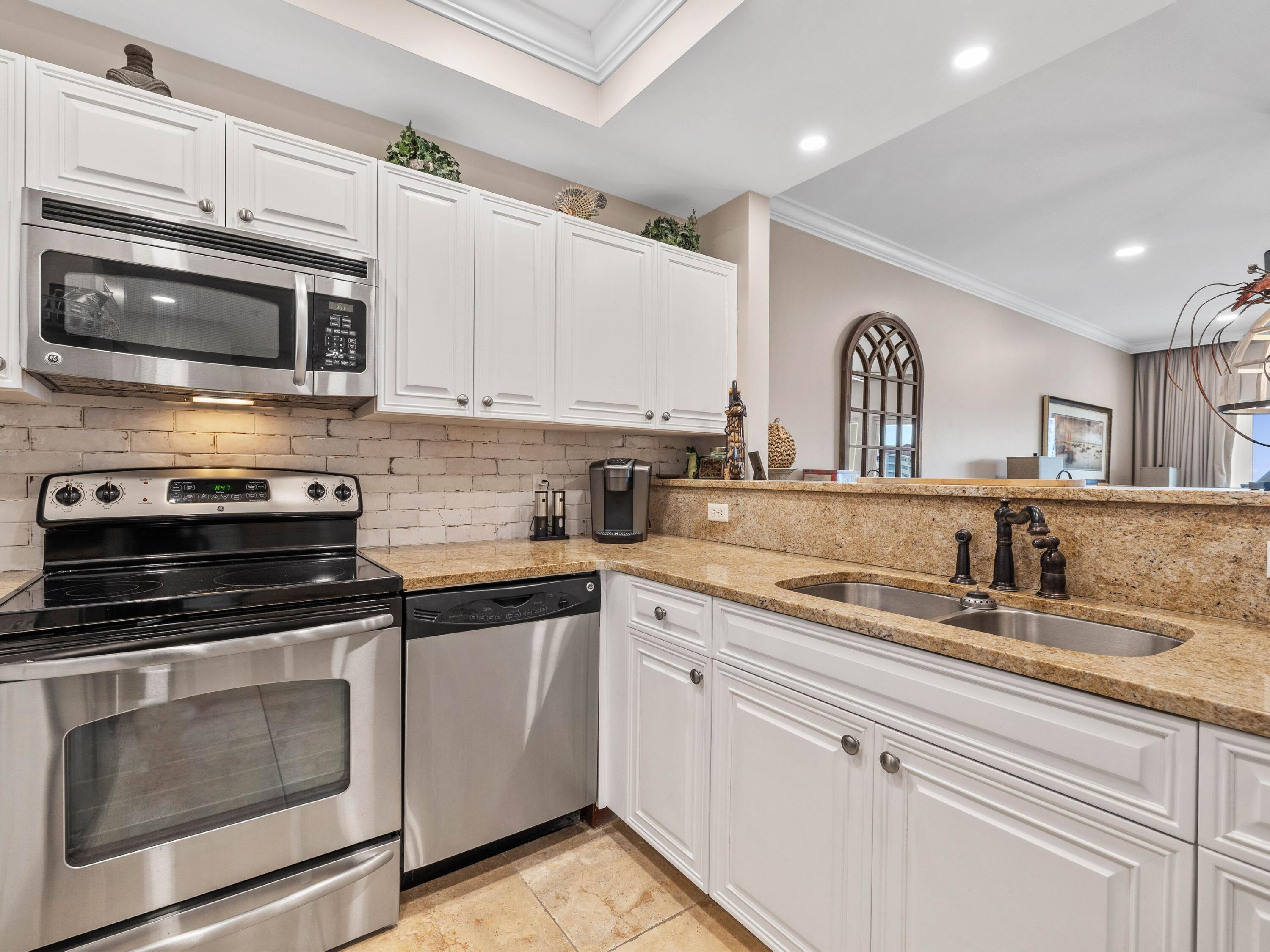 SUMMIT AT TOPS'L (THE) - Residential