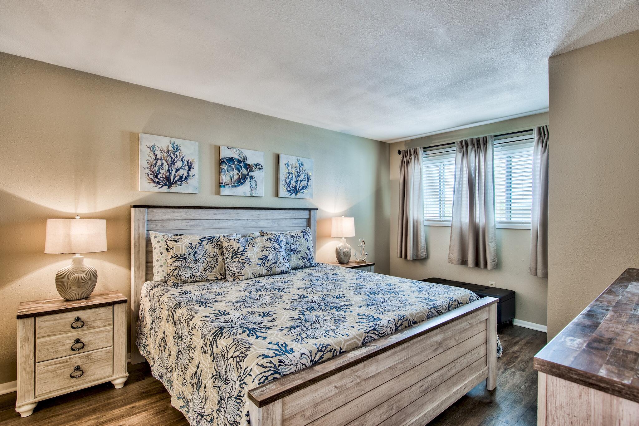 SUMMIT CONDOMINIUM, THE - Residential