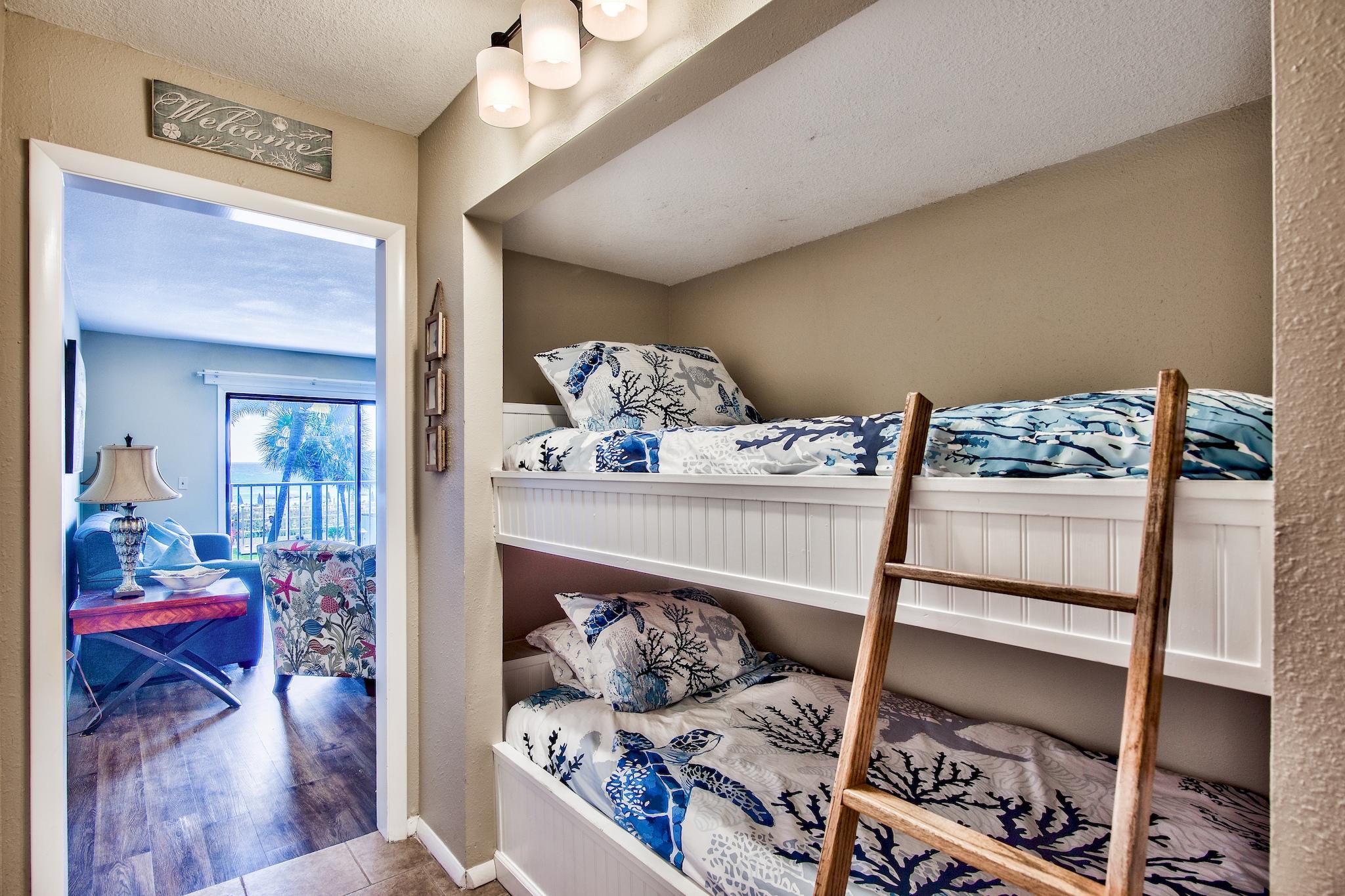 SUMMIT CONDOMINIUM, THE - Residential