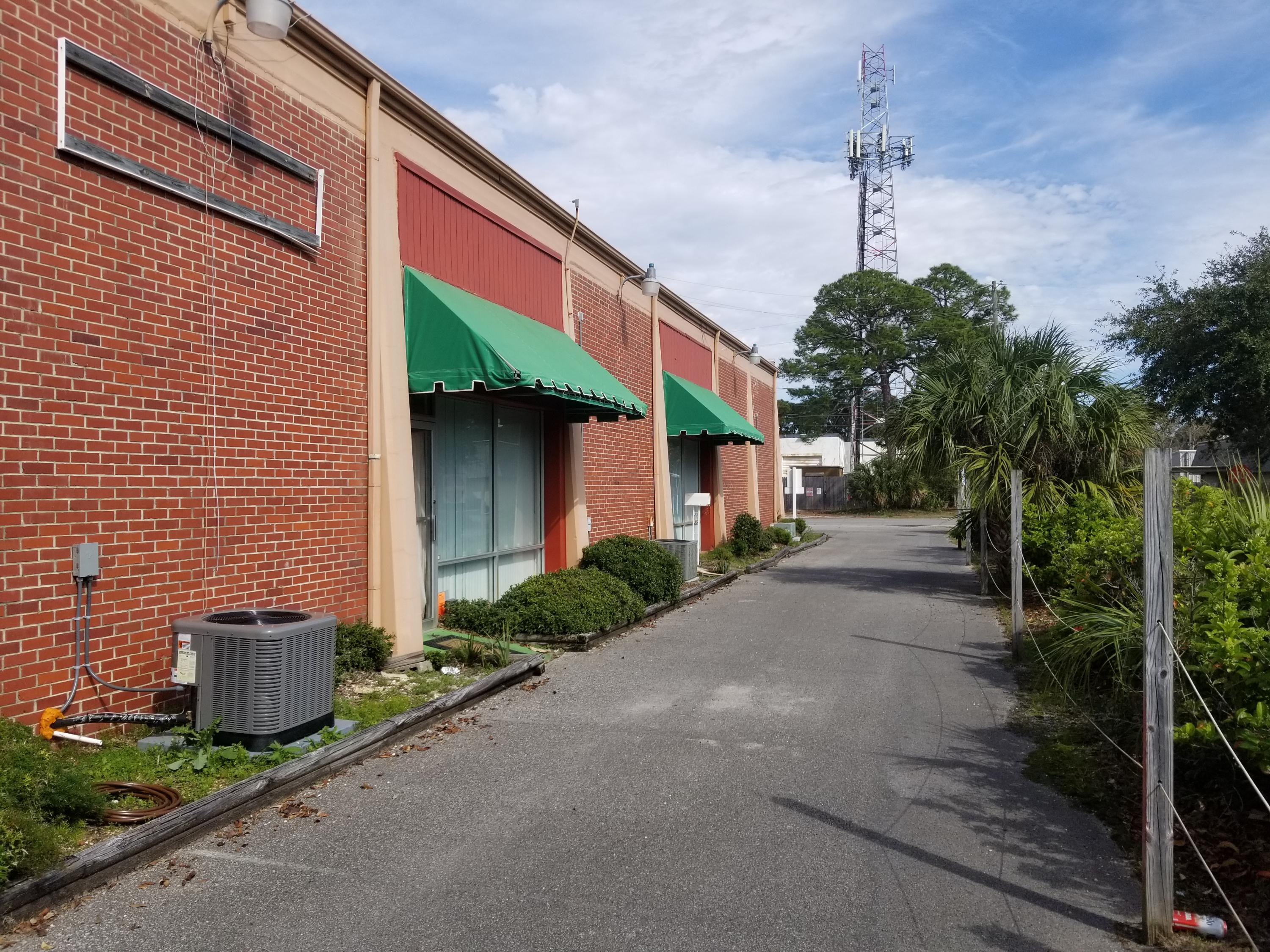 Office with 2 large rooms, 2 small offices, break area and 1 restroom.