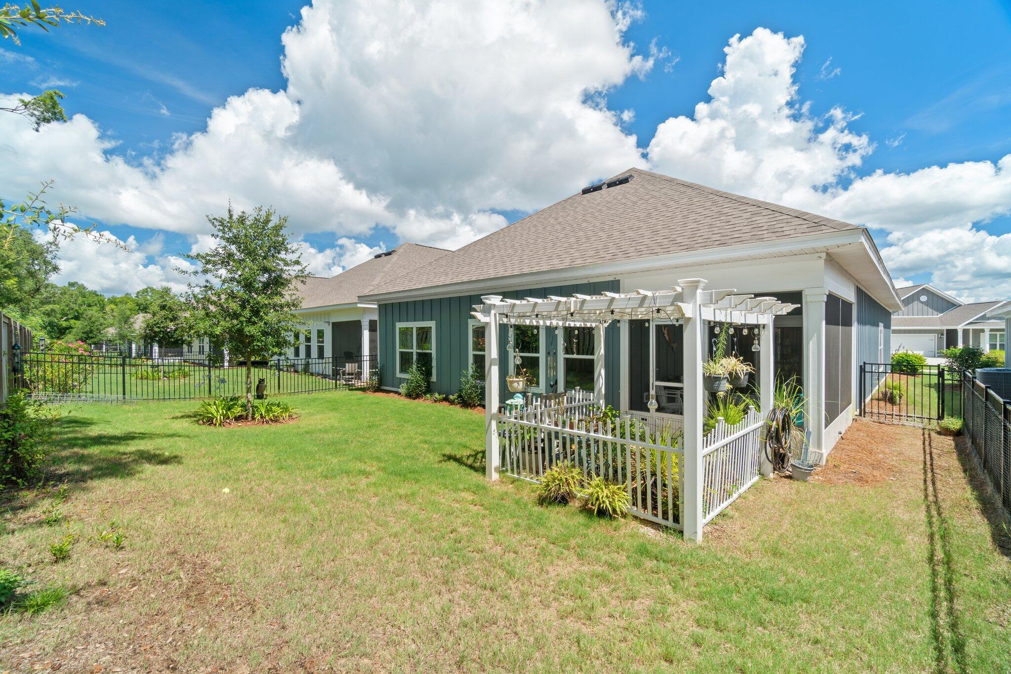 HAMMOCK BAY - FIREFLY - Residential