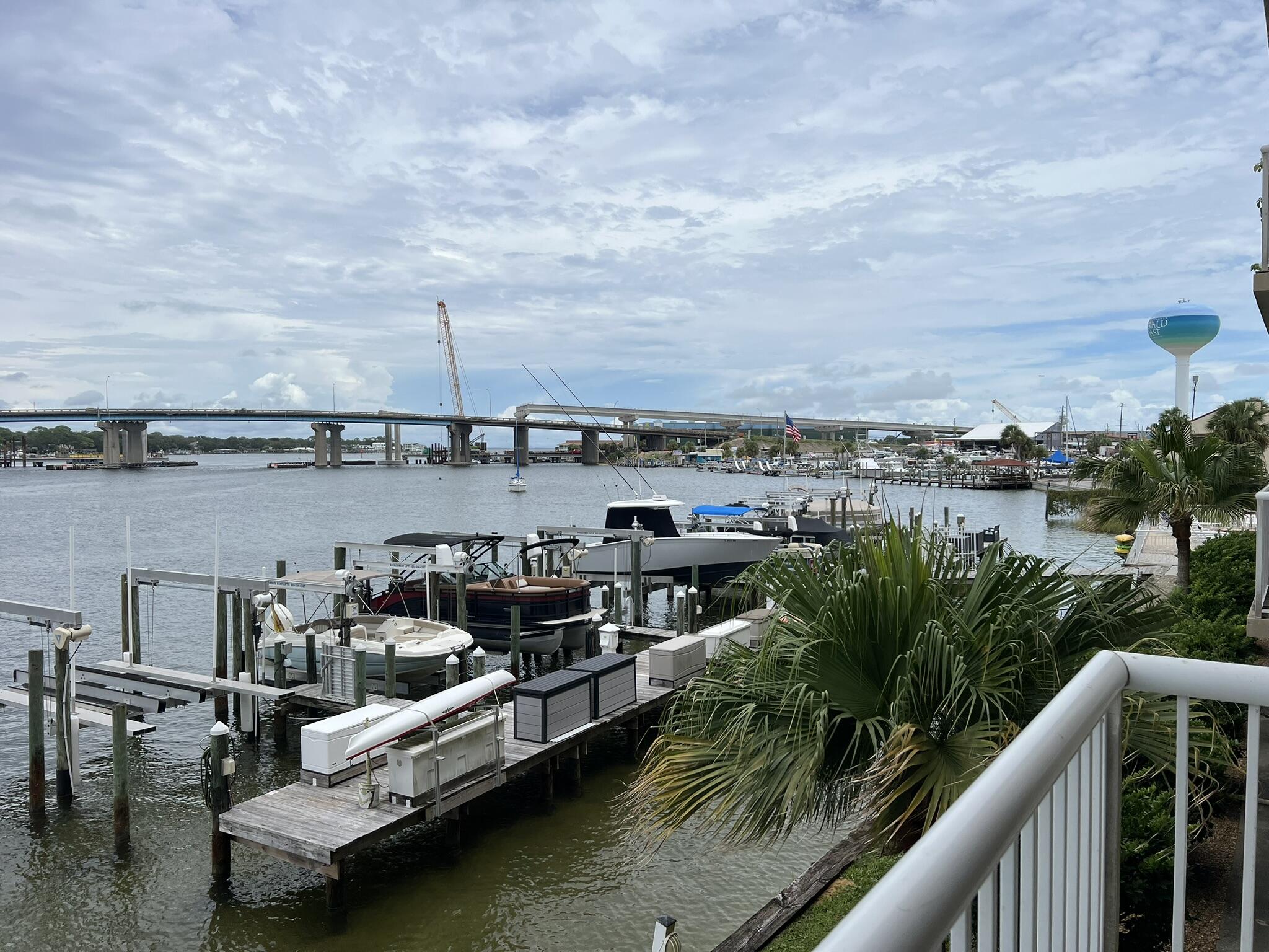 PALM COURT YACHT CLUB - Residential