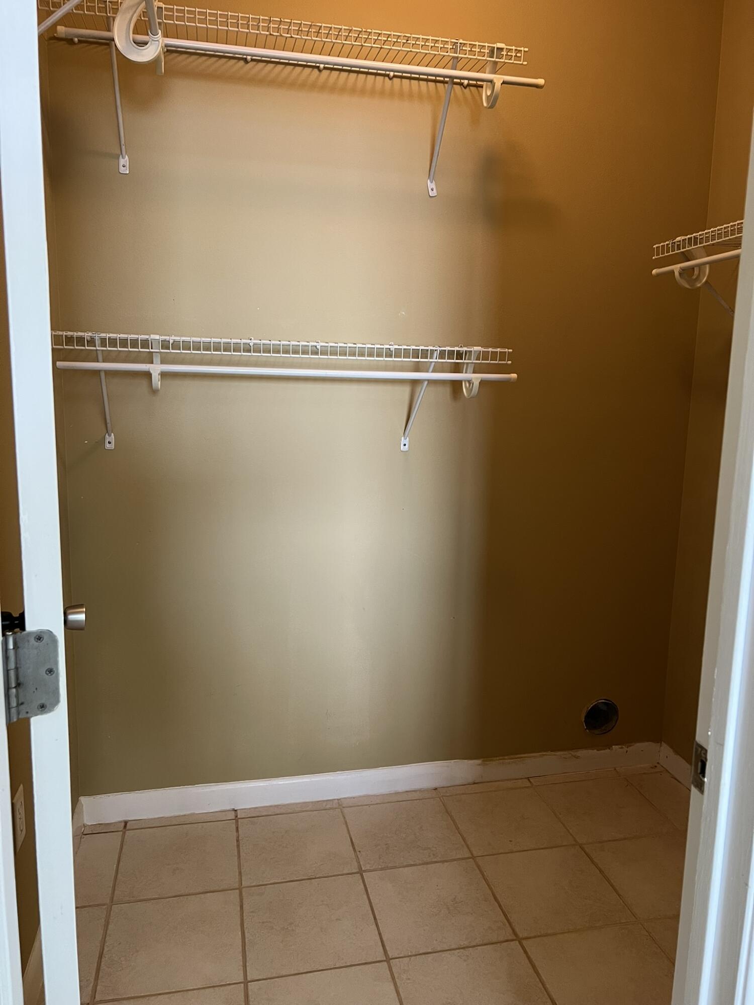 PALM COURT YACHT CLUB - Residential