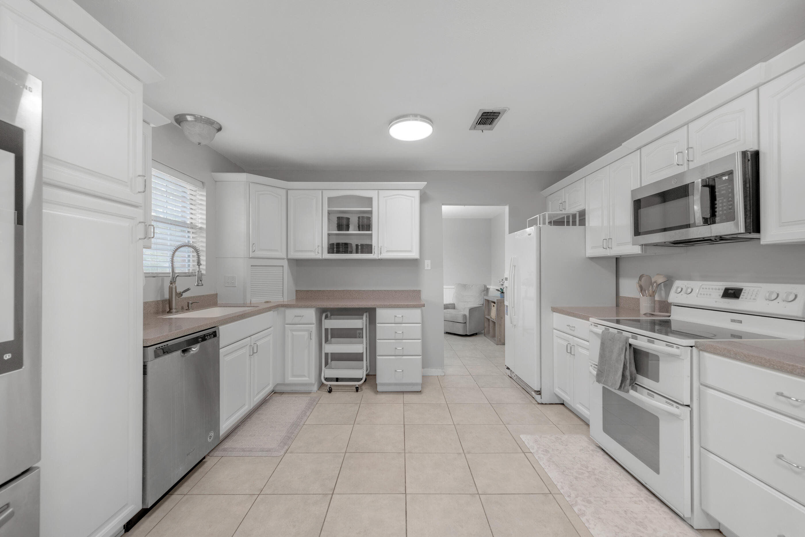 FOREST MANOR 1ST ADDN - Residential
