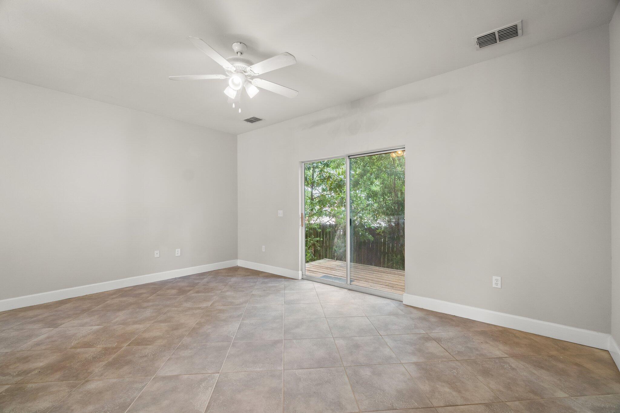 palms of Freeport - Residential Lease