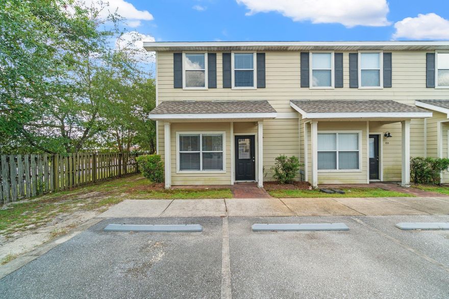 Come check out this meticulously cared for corner unit Townhome in the Palms of Freeport. The unit features granite counter tops, tall ceilings, solid wood custom cabinets, stainless appliances, 18 inch tile, lvl flooring throughout, travertine counters in bathrooms, New Orleans style paver entry ways, upgraded lighting package, wooden decks on the back of each unit, wooden vinyl blinds, plenty of storage, large bedrooms, and a spacious floor plan.