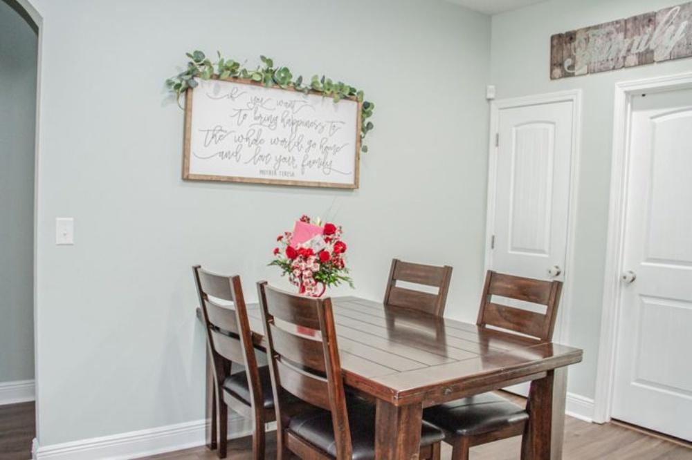 AUTUMN WOODS - Residential