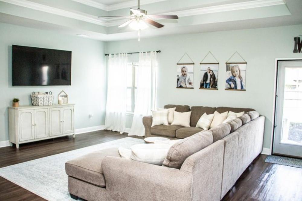 AUTUMN WOODS - Residential